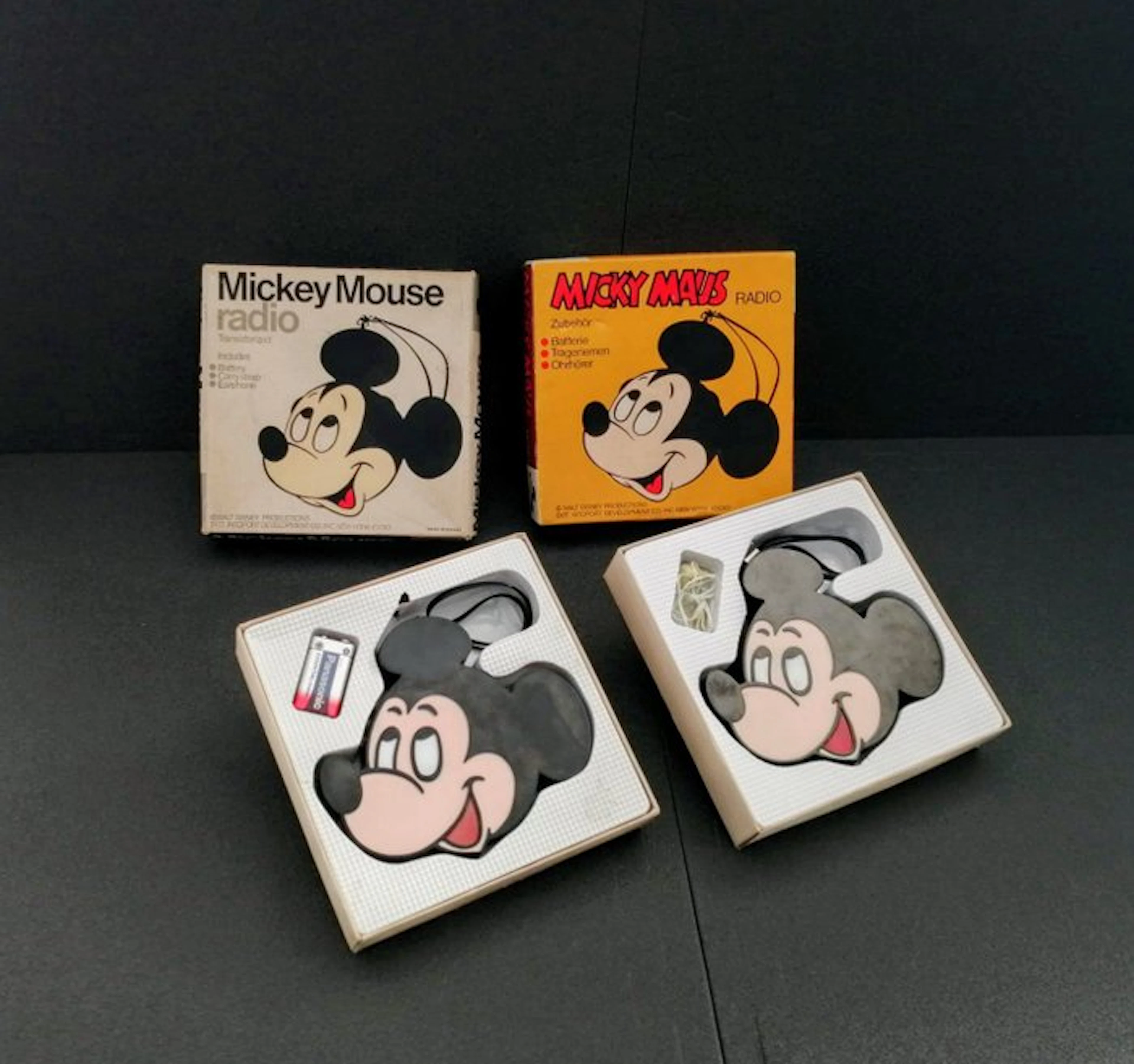 Philgee International - Mickey Mouse / 2-Pieces Set Portable radio
