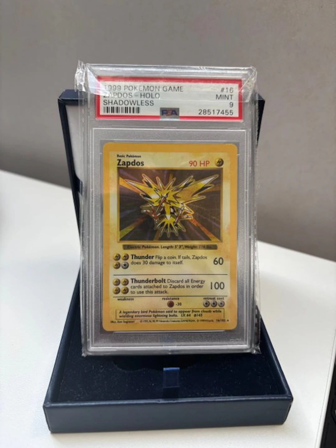 1 Graded card - Zapdos, Shadowless Base Se - PSA 9