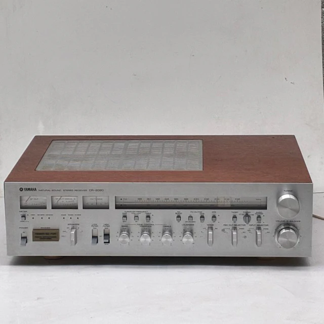 Yamaha - CR-2020 Natural Sound Solid state stereo receiver