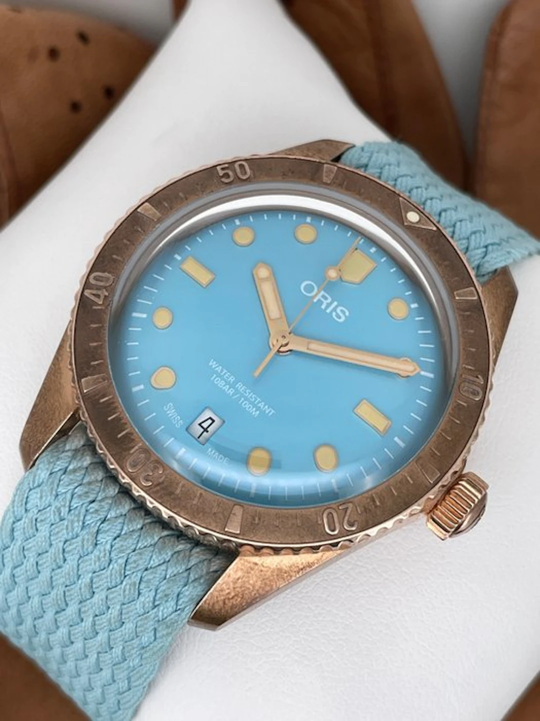 Oris - Divers Sixty-Five Cotton Candy Bronze Automatic...