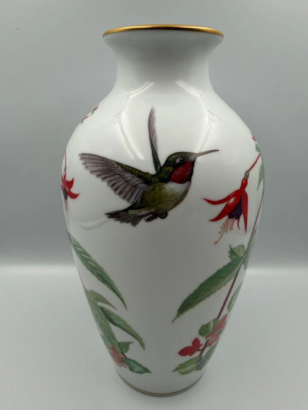 Franklin Mint - The Garden Bird Vase – Basil Ede –...