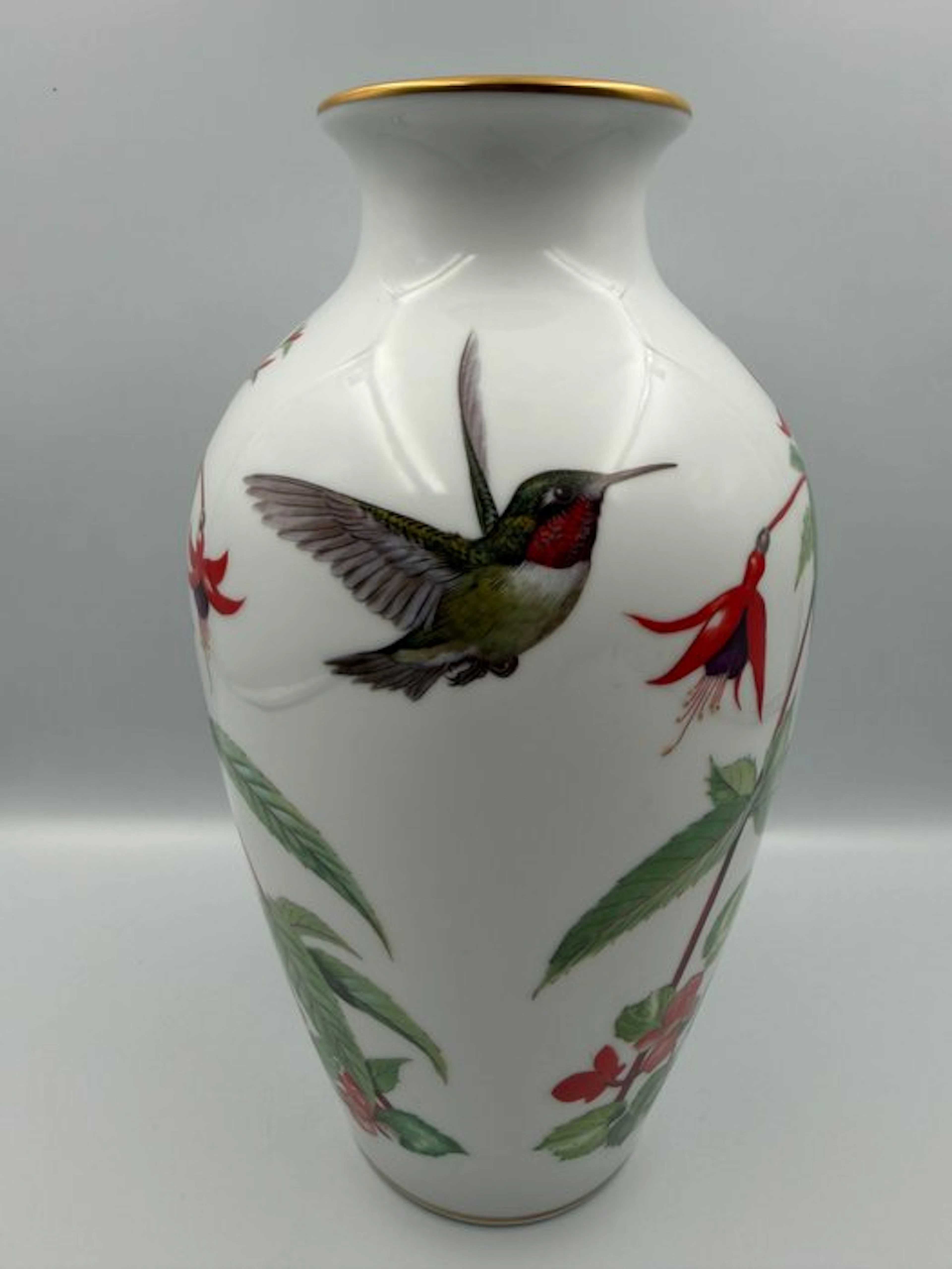 Franklin Mint - The Garden Bird Vase – Basil Ede –...
