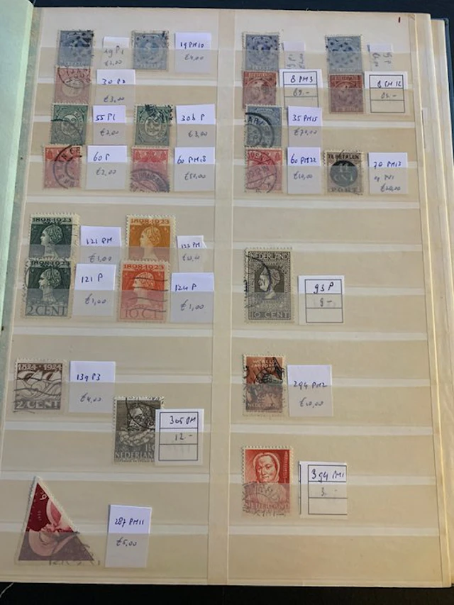 Netherlands 1867/1993 - Selection of plate errors on stockbook pages