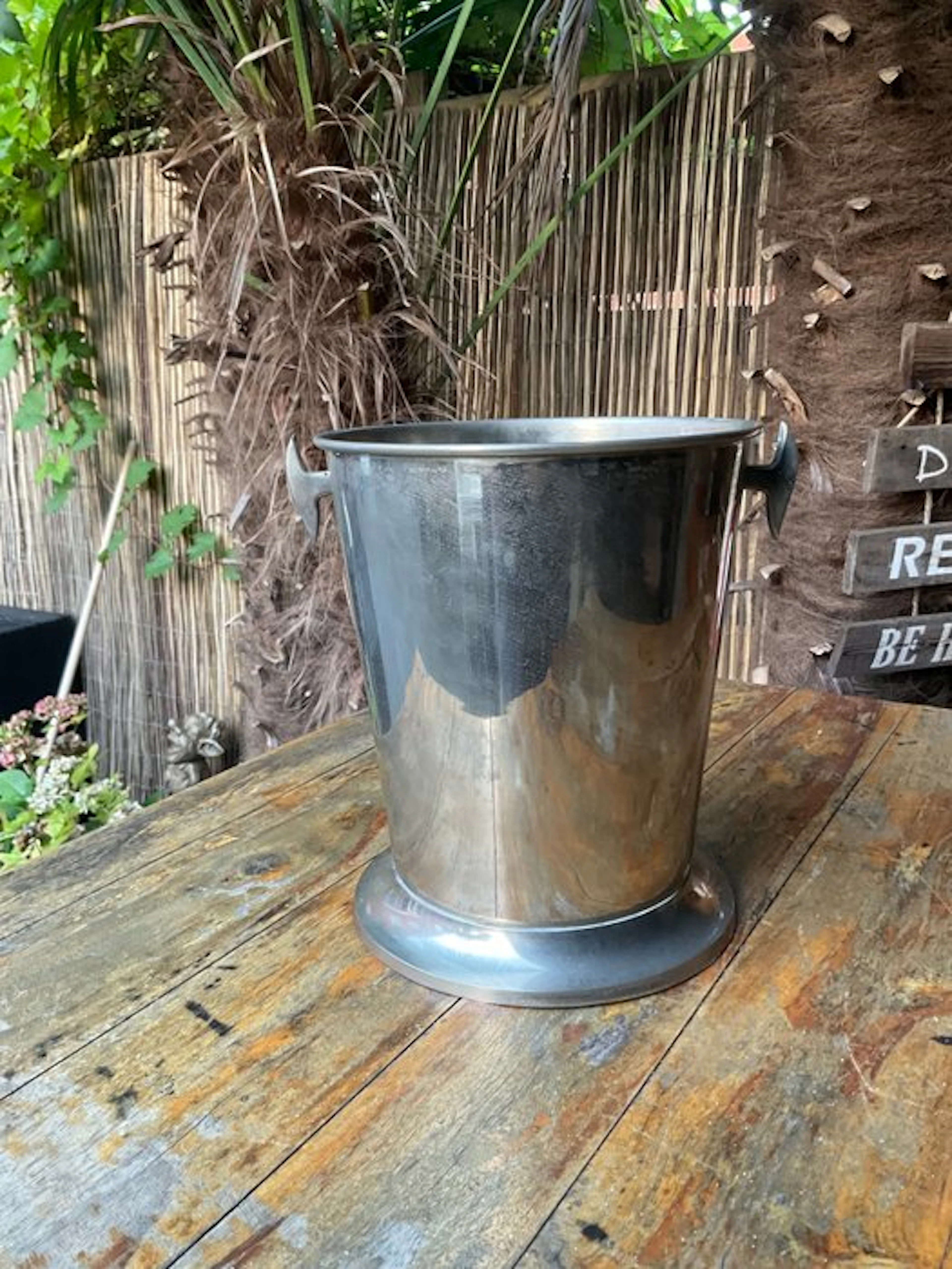Champagne cooler - Champagne/wine cooler / ice bucket...