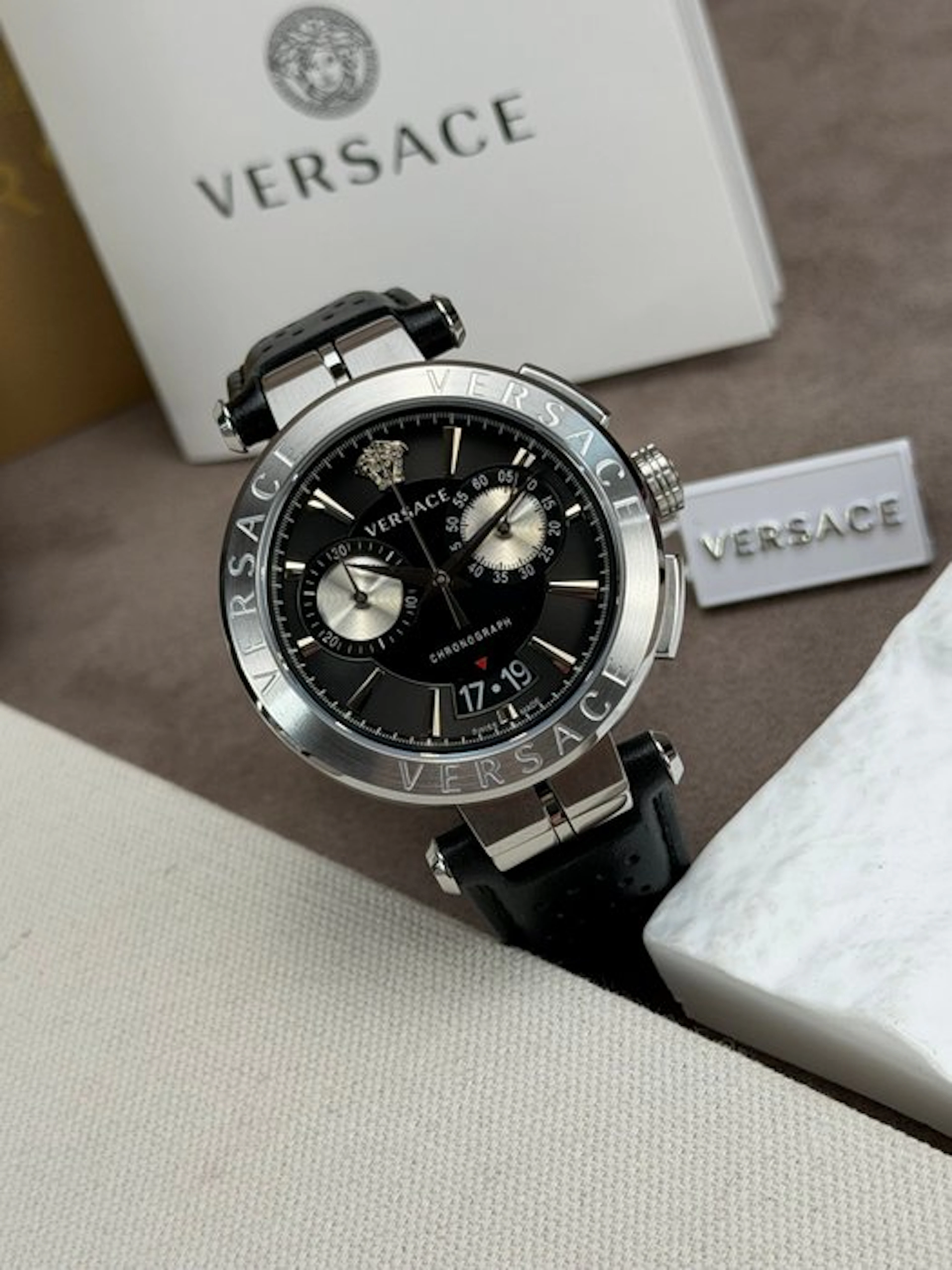 Versace - Aion Chronograph Date - VE1D02123 - Men - 2020-2025