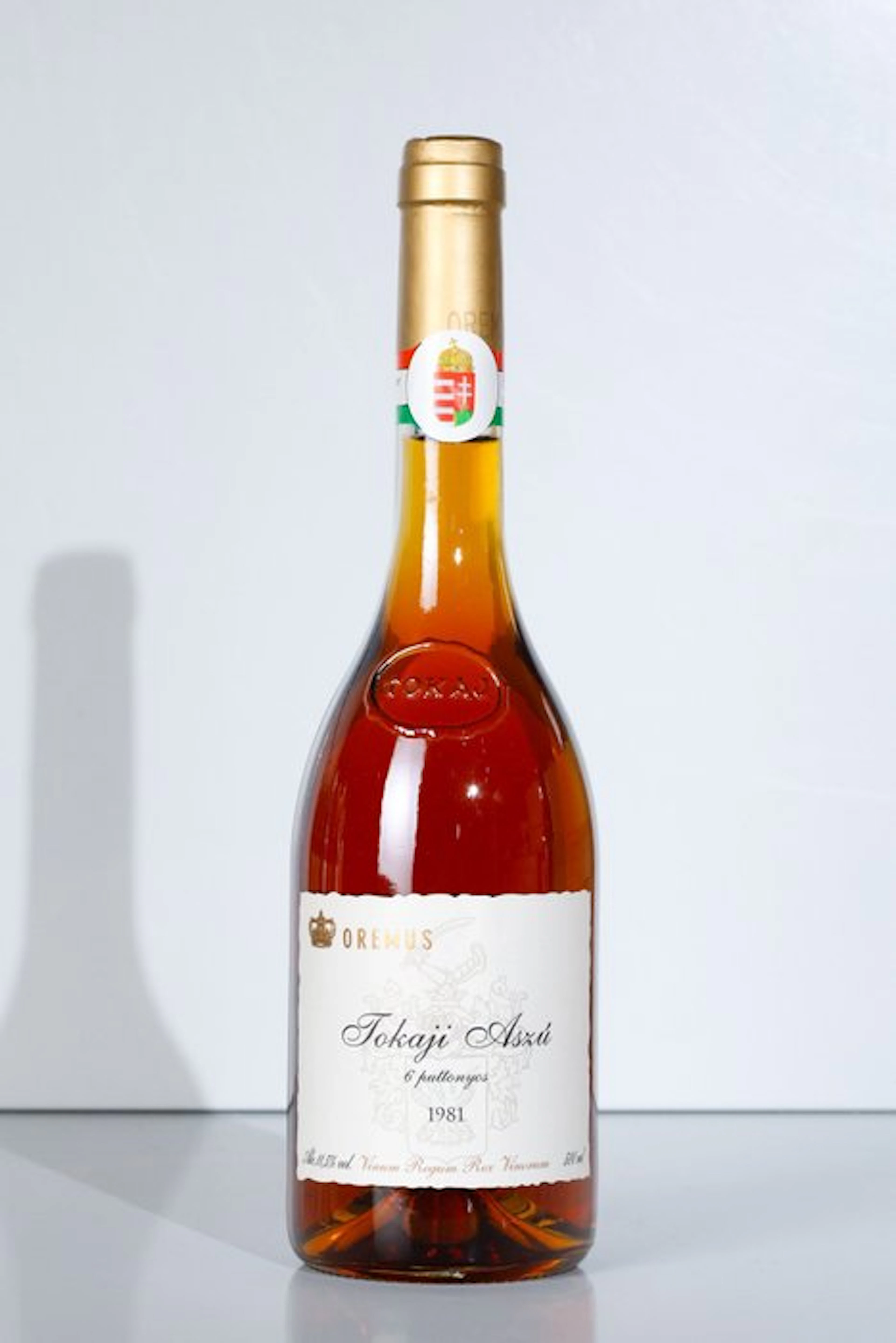 1981 Oremus, Tokaji Aszú 6 Puttonyos - Tokaj 6 Puttonyos - 1 Jennie (0.5L)