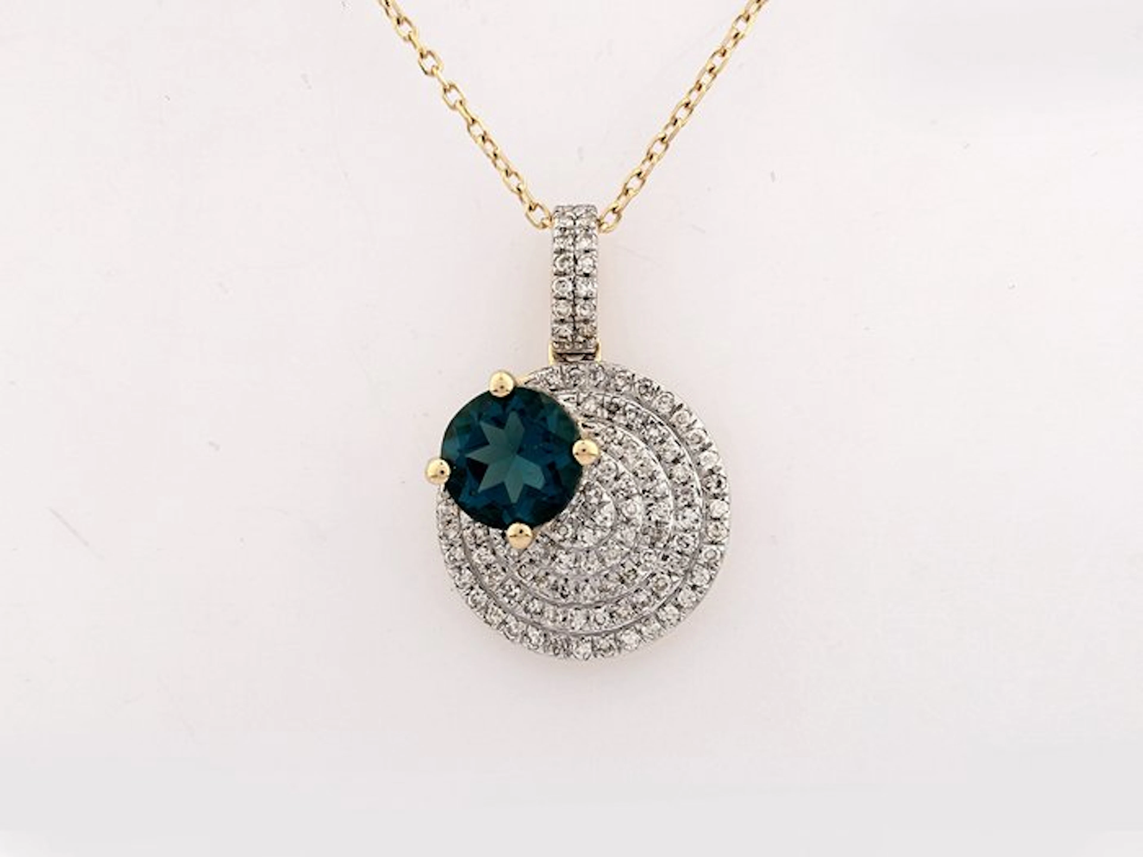 No reserve price - Necklace with pendant - 14 kt