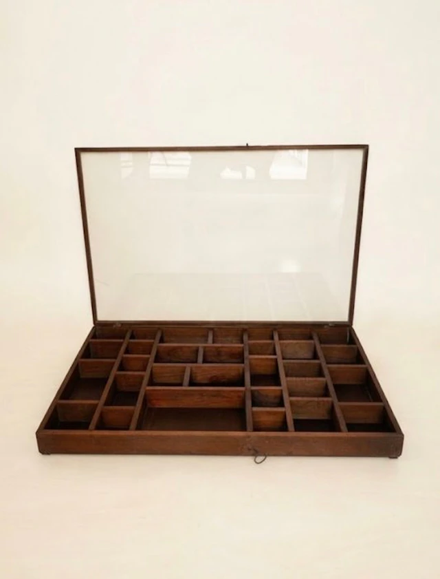altro - Display case - Wood, Glass