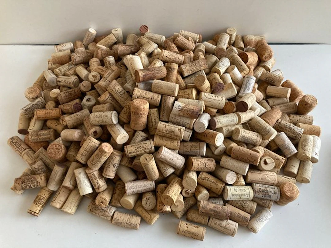 Themed collection - Collection of corks from wine and champagne/Cava bottles.