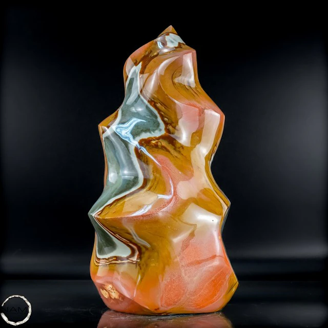 Polychrome Jasper Flame – A unique display of nature’s...