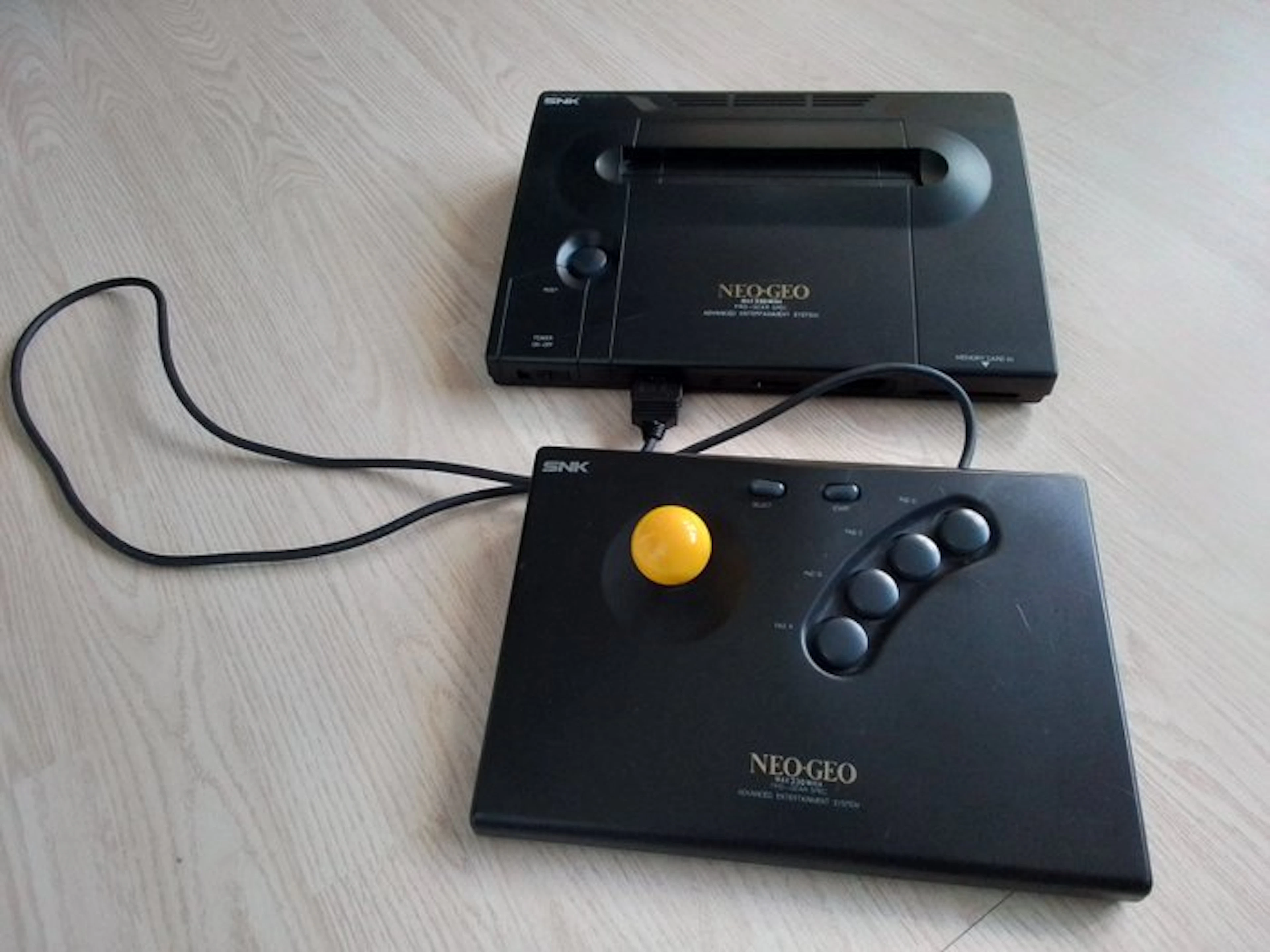 SNK - Neo Geo - SNK - Neo Geo AES Spelcomputer (NTSC-J)...