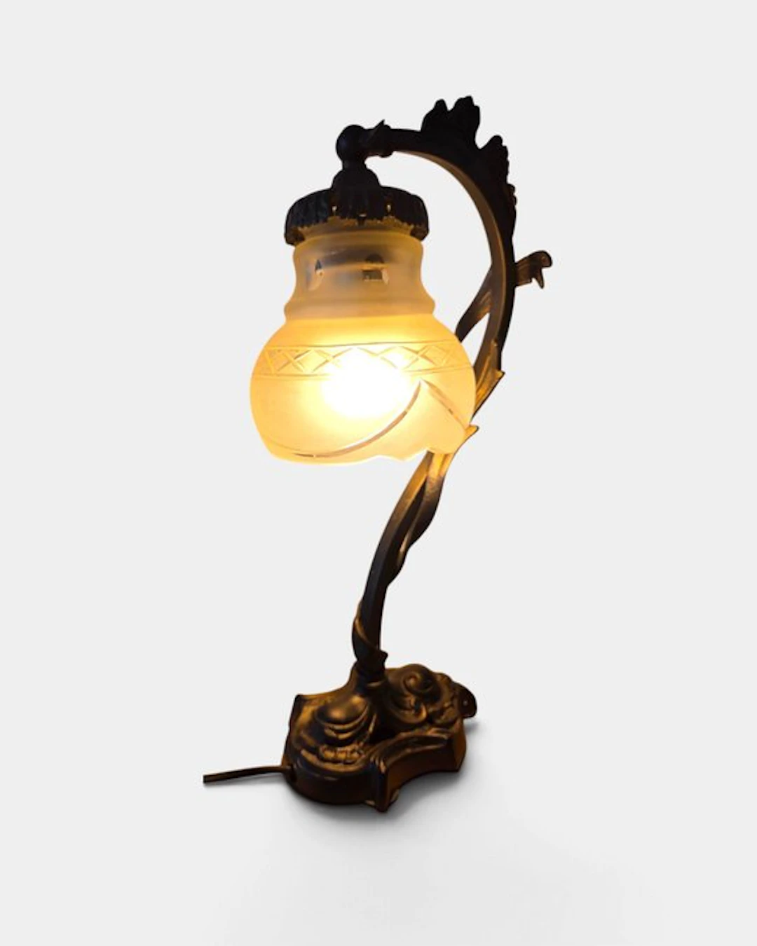Desk lamp - Gilt brass - Art Nouveau table lamp.