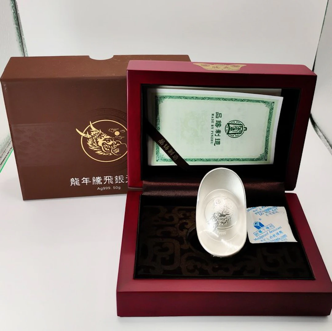 China. Silver medal “Anno del Drago 2024”