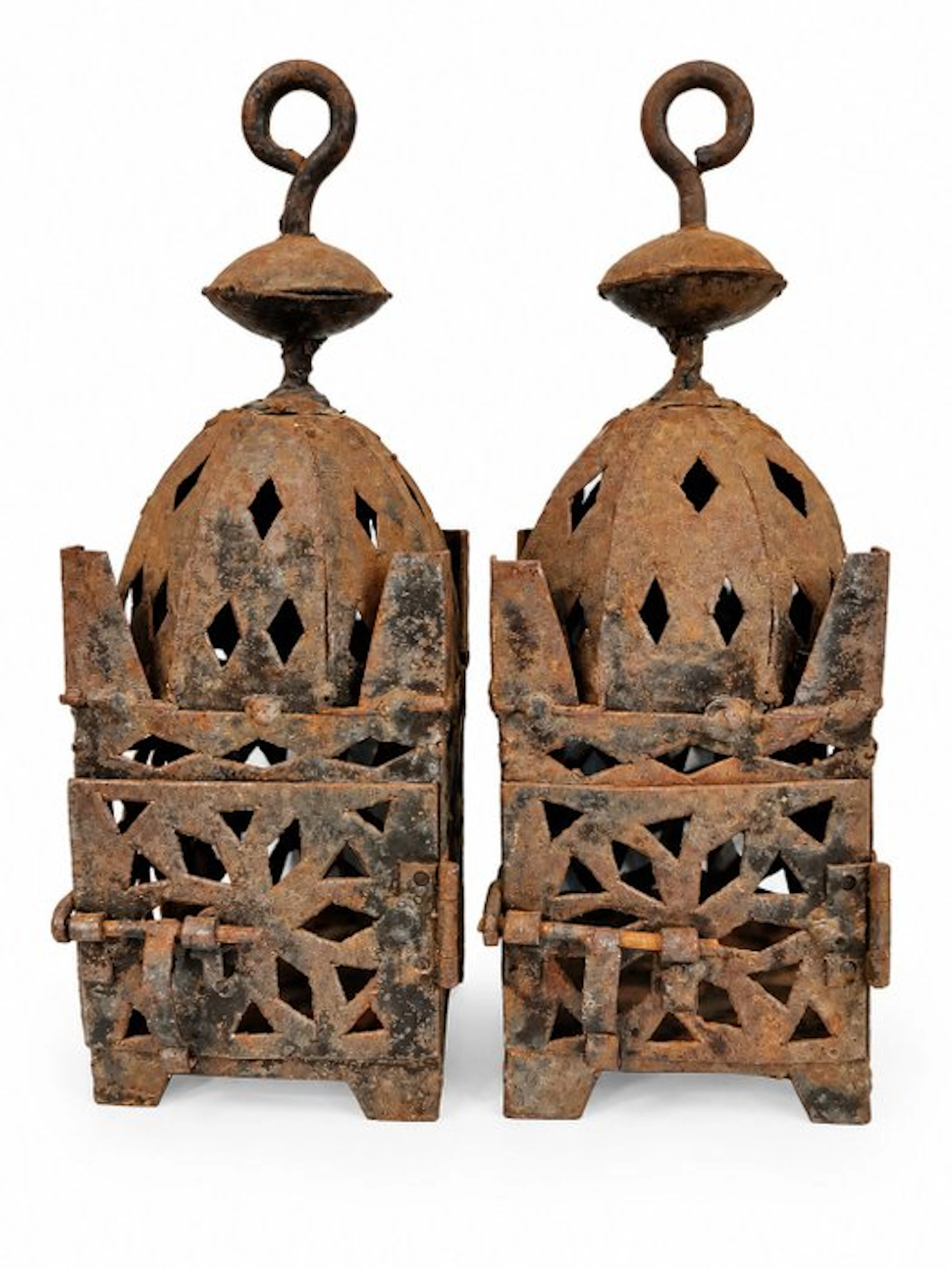 Lantern ceiling lamp (2) - Cast iron