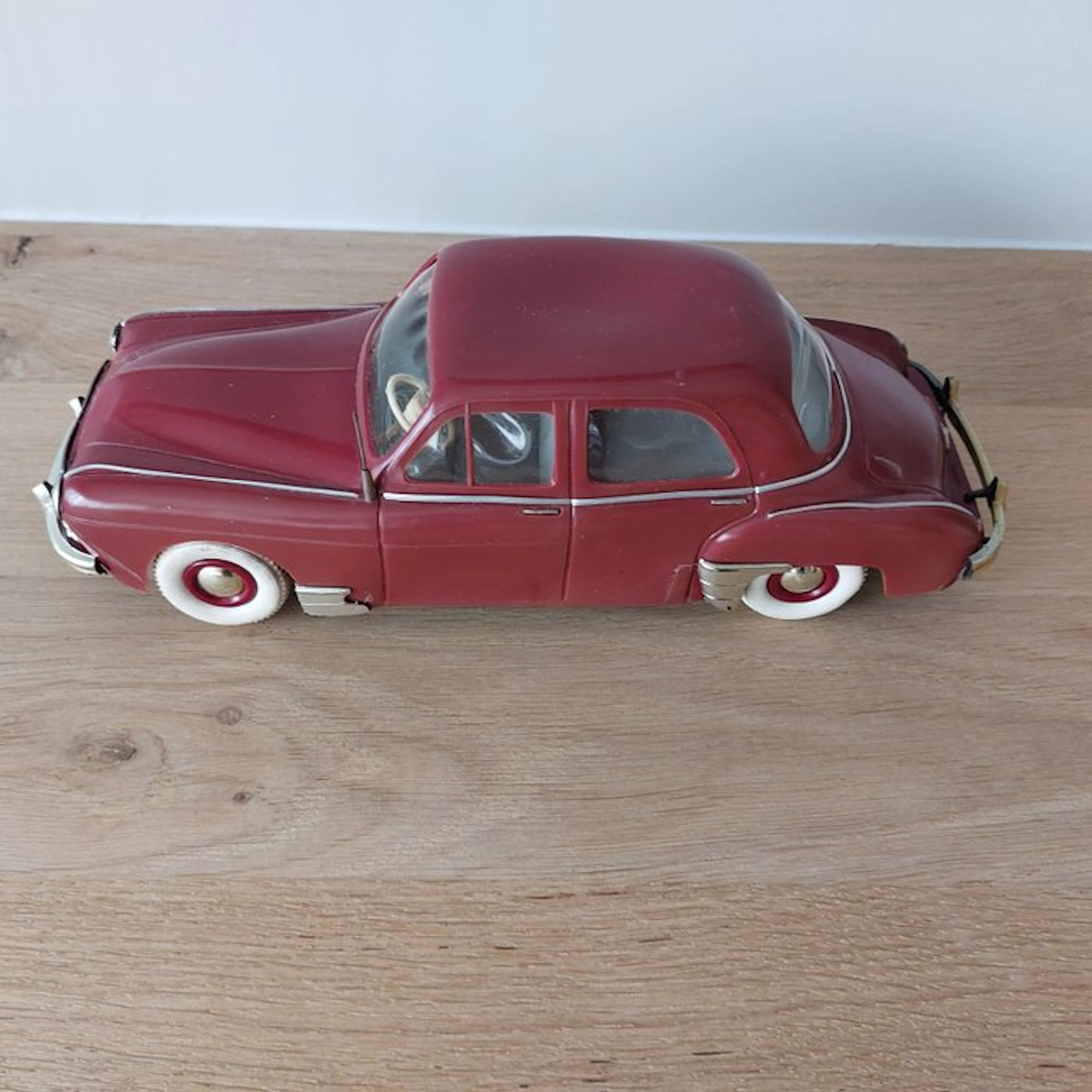GeGe - Model car - Renault Frégate