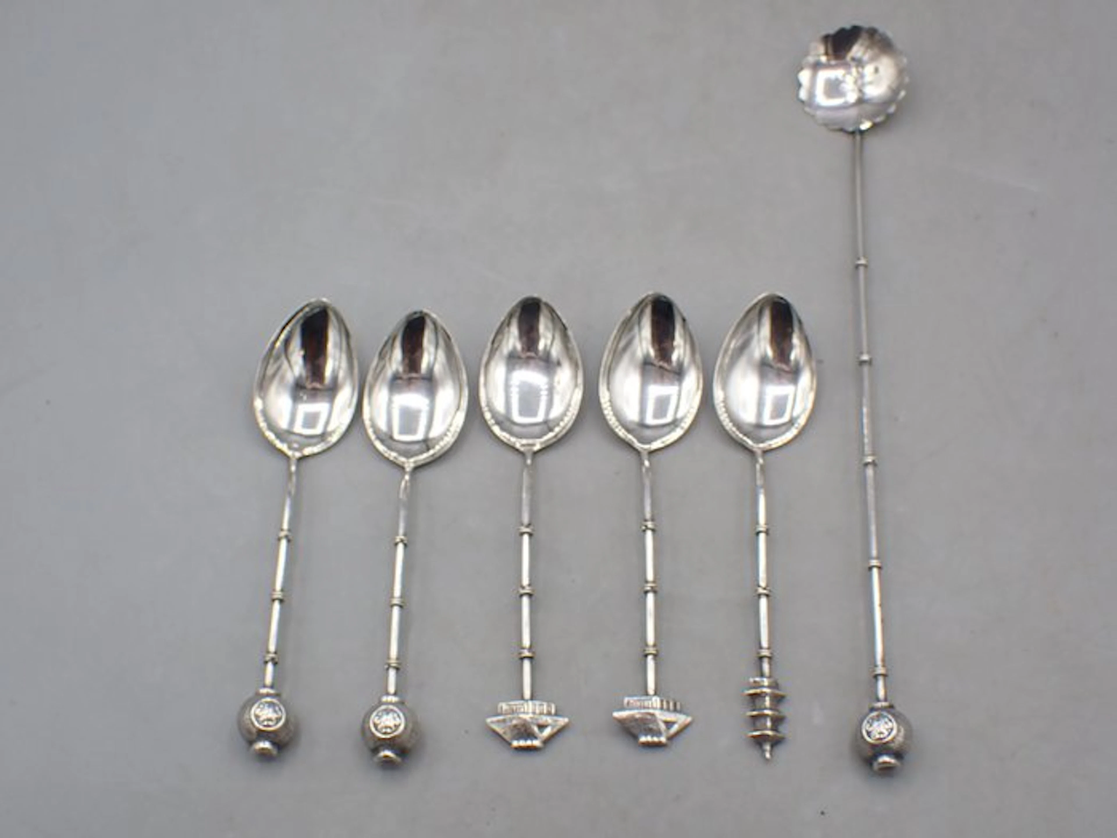 Tea spoon (6) - .950 silver - Sculpted finials