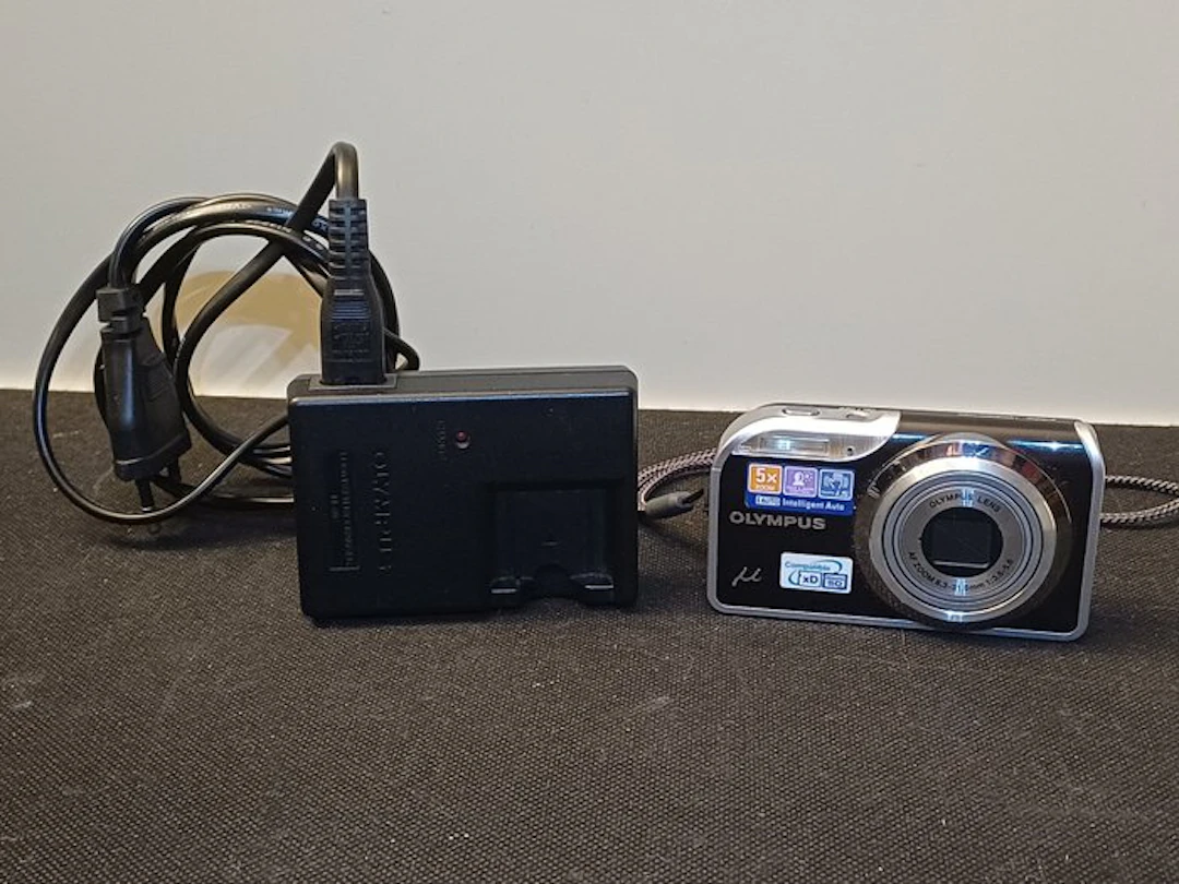 Olympus μ-5000 Digital compact camera