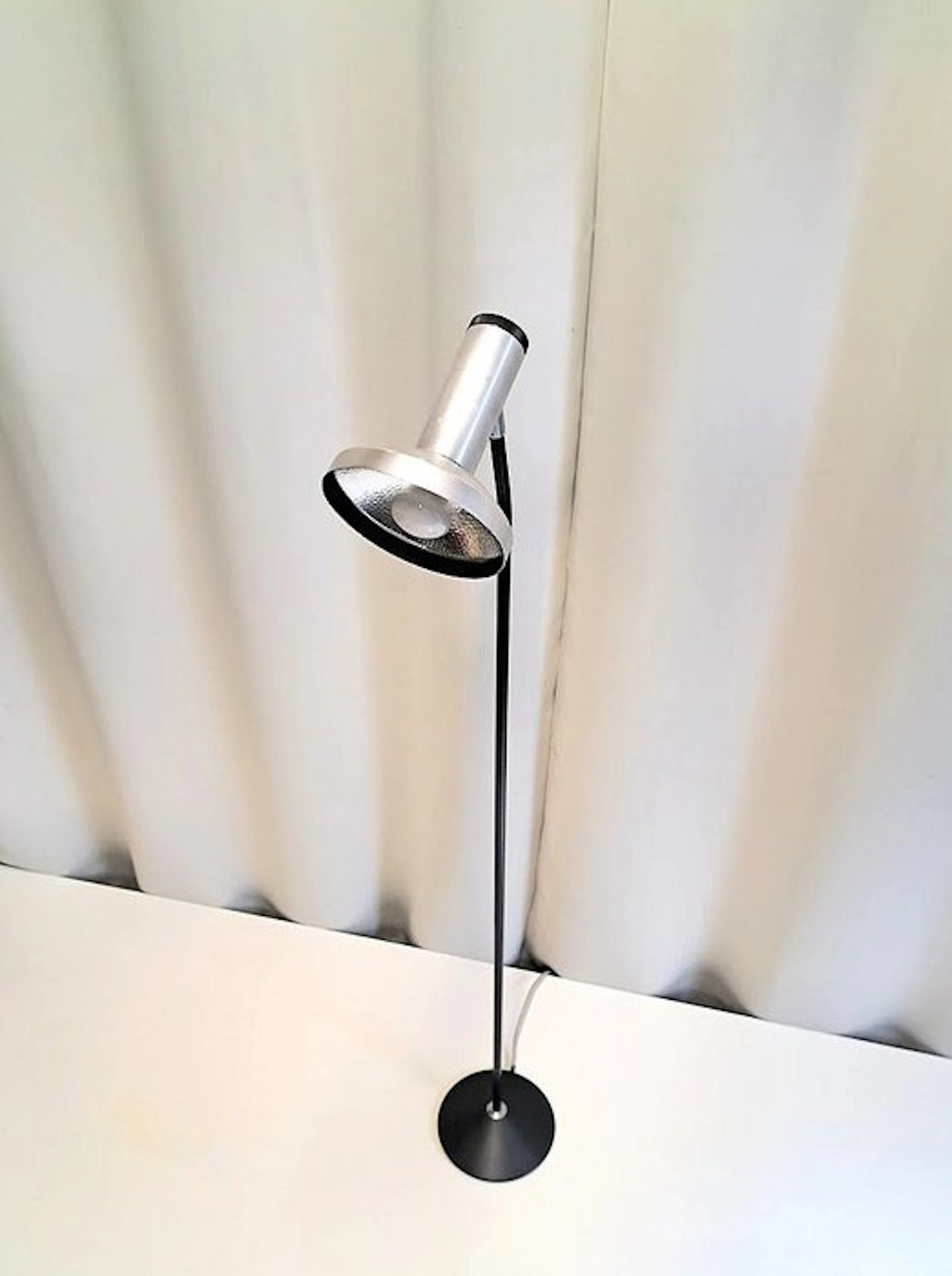Reading floor lamp - Vintage Philips floor lamp - Metal