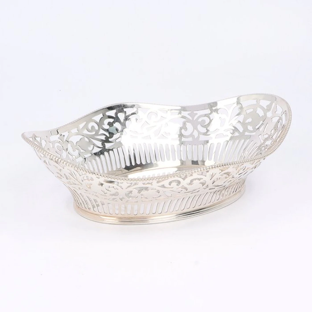 D.J. Aubert. Soezenmand. - Bonbon basket - .835 silver