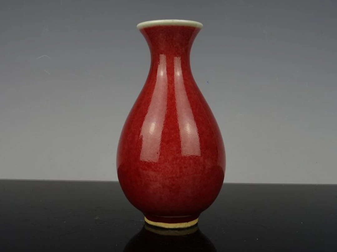 Vase - Porcelain - China - Qing Dynasty (1644-1911)