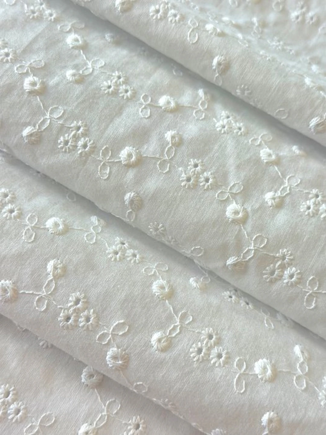 1604★ Handcrafted elegance and timeless charm ★...