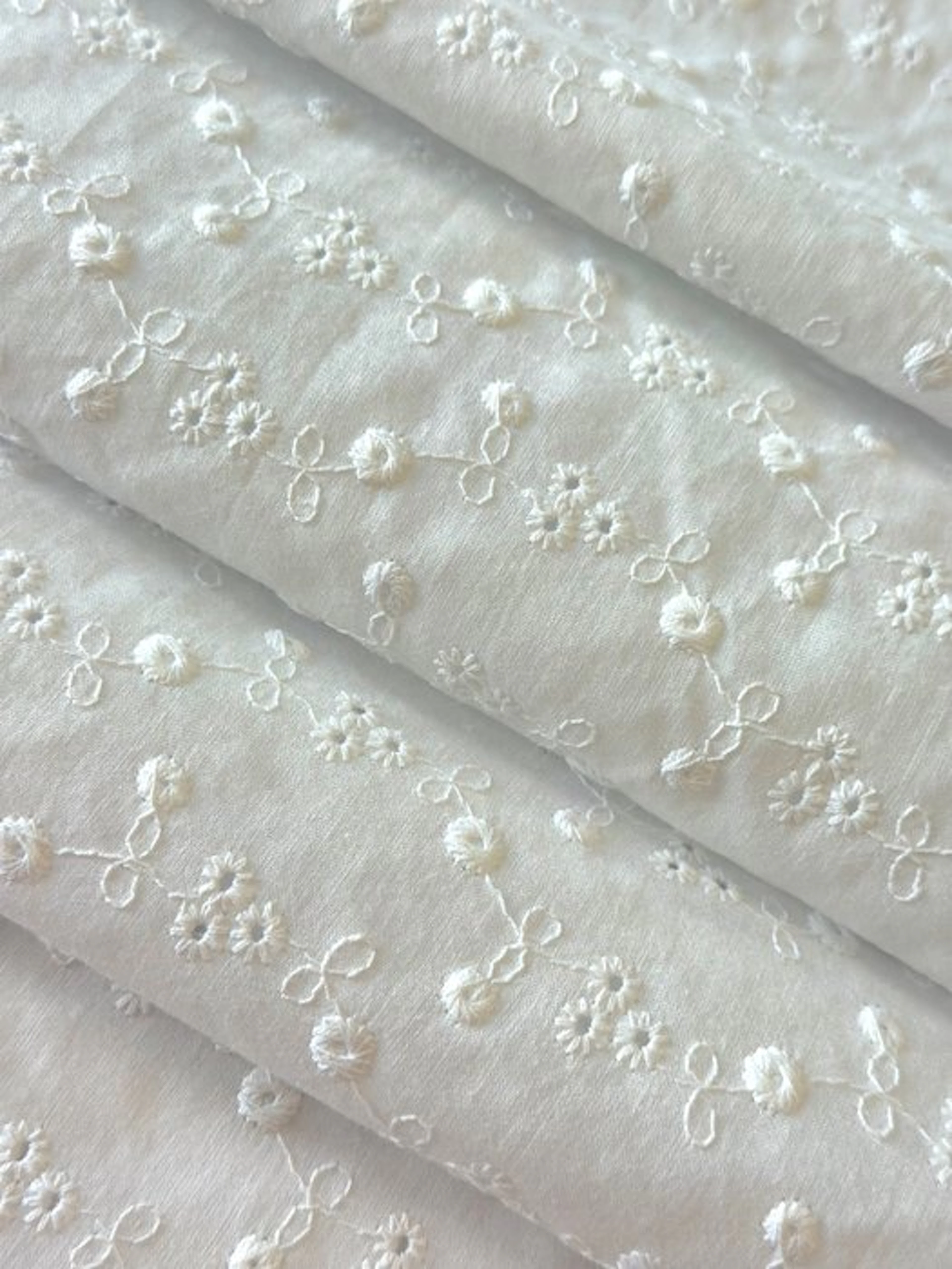 1604★ Handcrafted elegance and timeless charm ★...