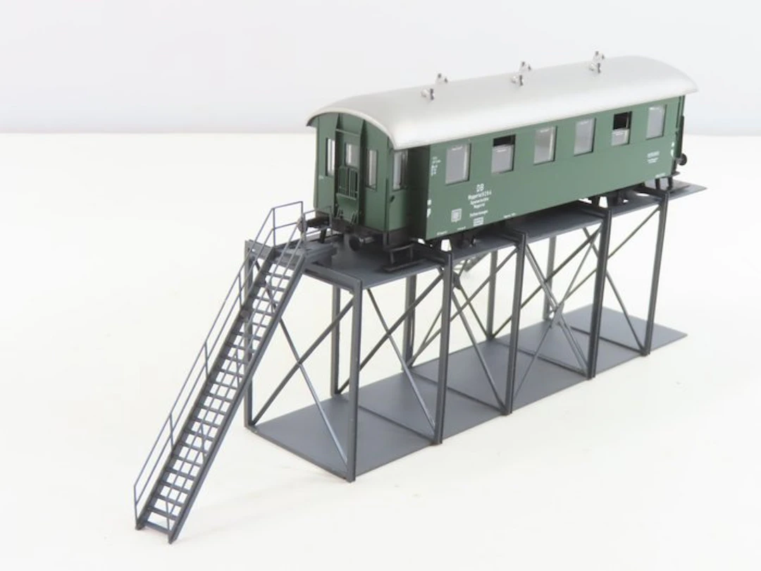 Märklin H0 - 42355 - Model train scenery (1) - Signal box building kit.