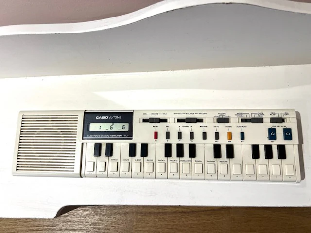 Casio - VL-1 - - Keyboard - Japan - 1981 (No reserve price)