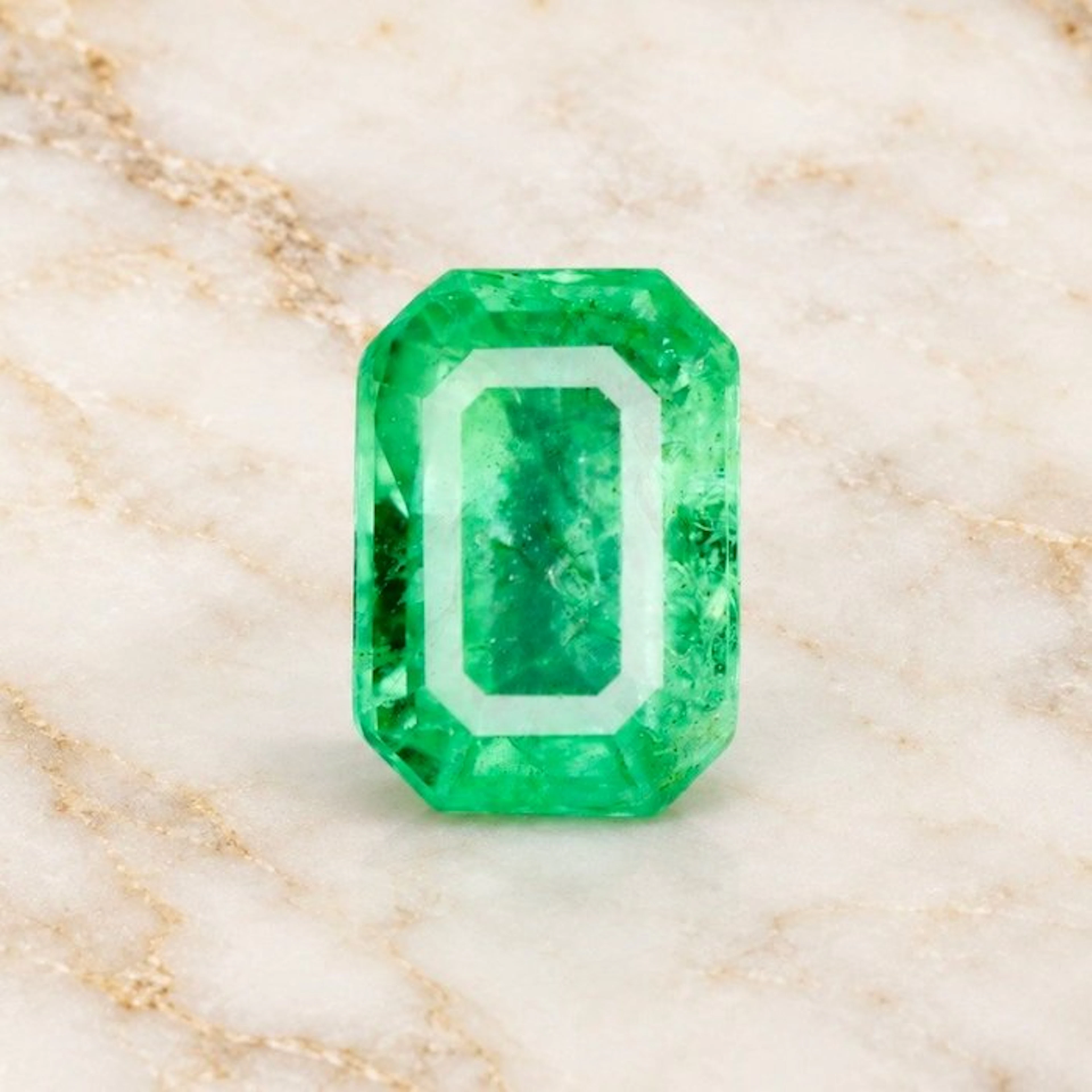No reserve price Green Emerald - 1.63 ct - International...