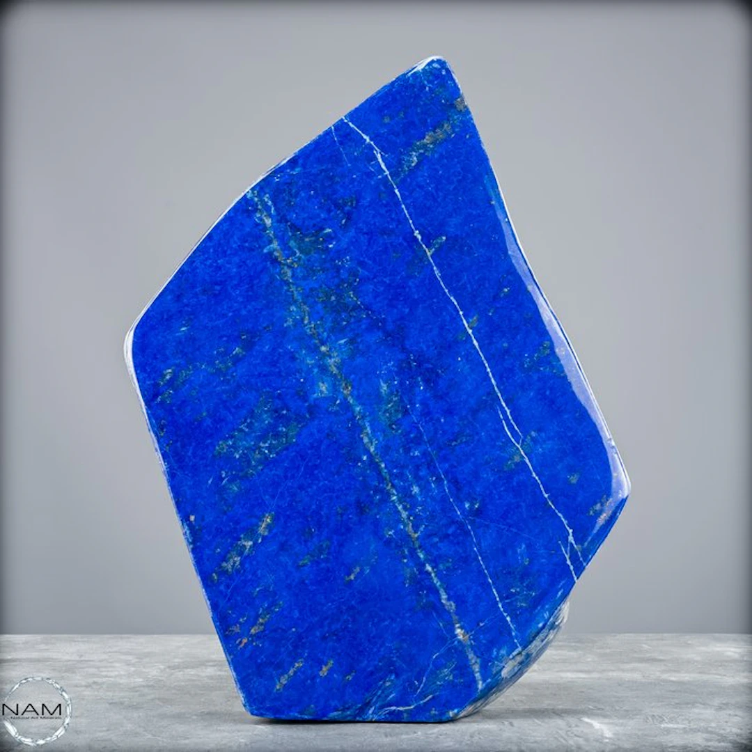 Very Decorative Royal Blue Lapis Lazuli Sculpture- 2626.17 g