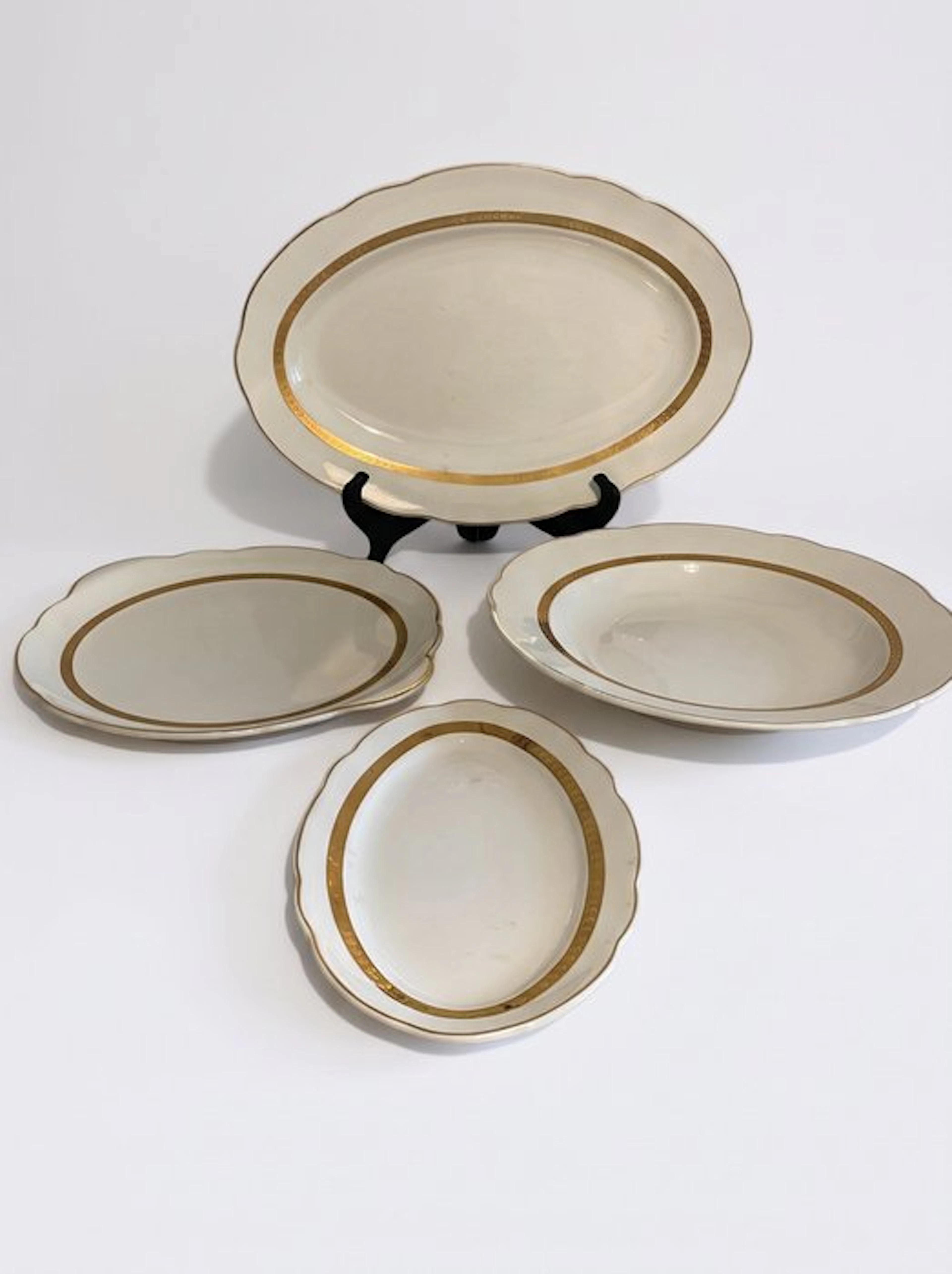 Villeroy & Boch - Serving plate (4) - Porcelain - Villeroy serving dishes