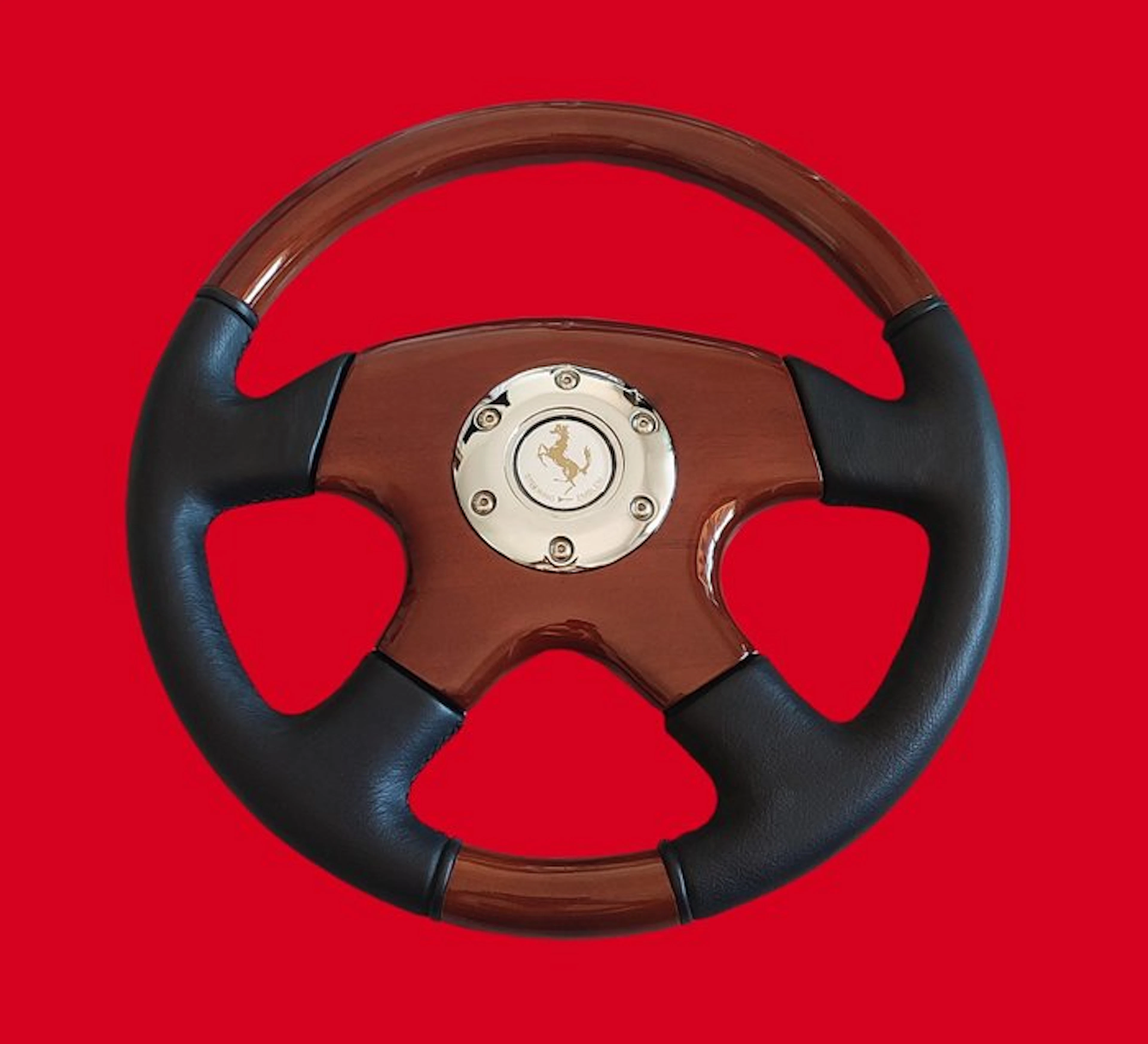 Ferrari - Volant bois de noyer finition cuir