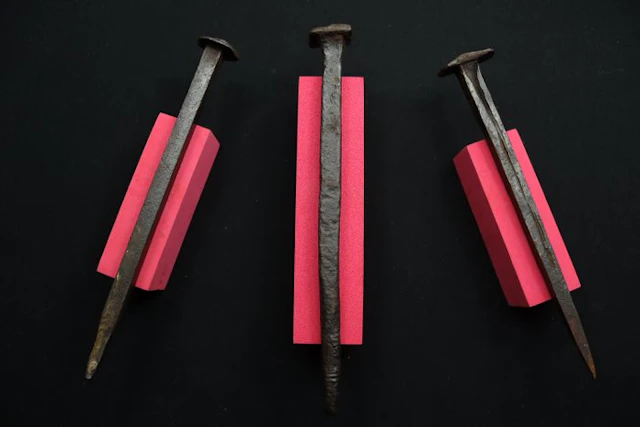 Roman (Republican) - 3 x Military Crucifixion Nails - 23 cm (No reserve price)