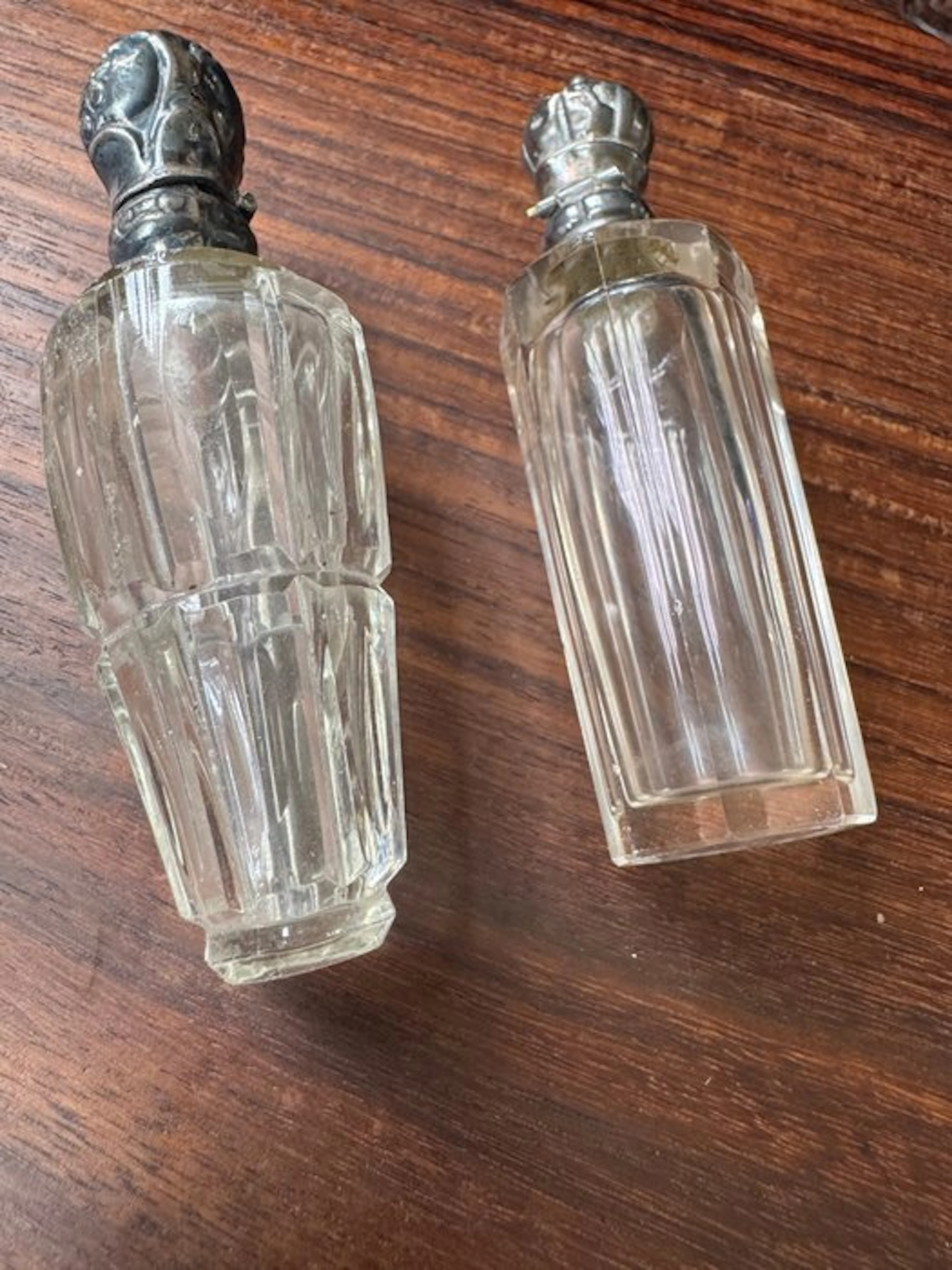 Perfume bottle (2) - Crystal - Set of old perfume bottles
