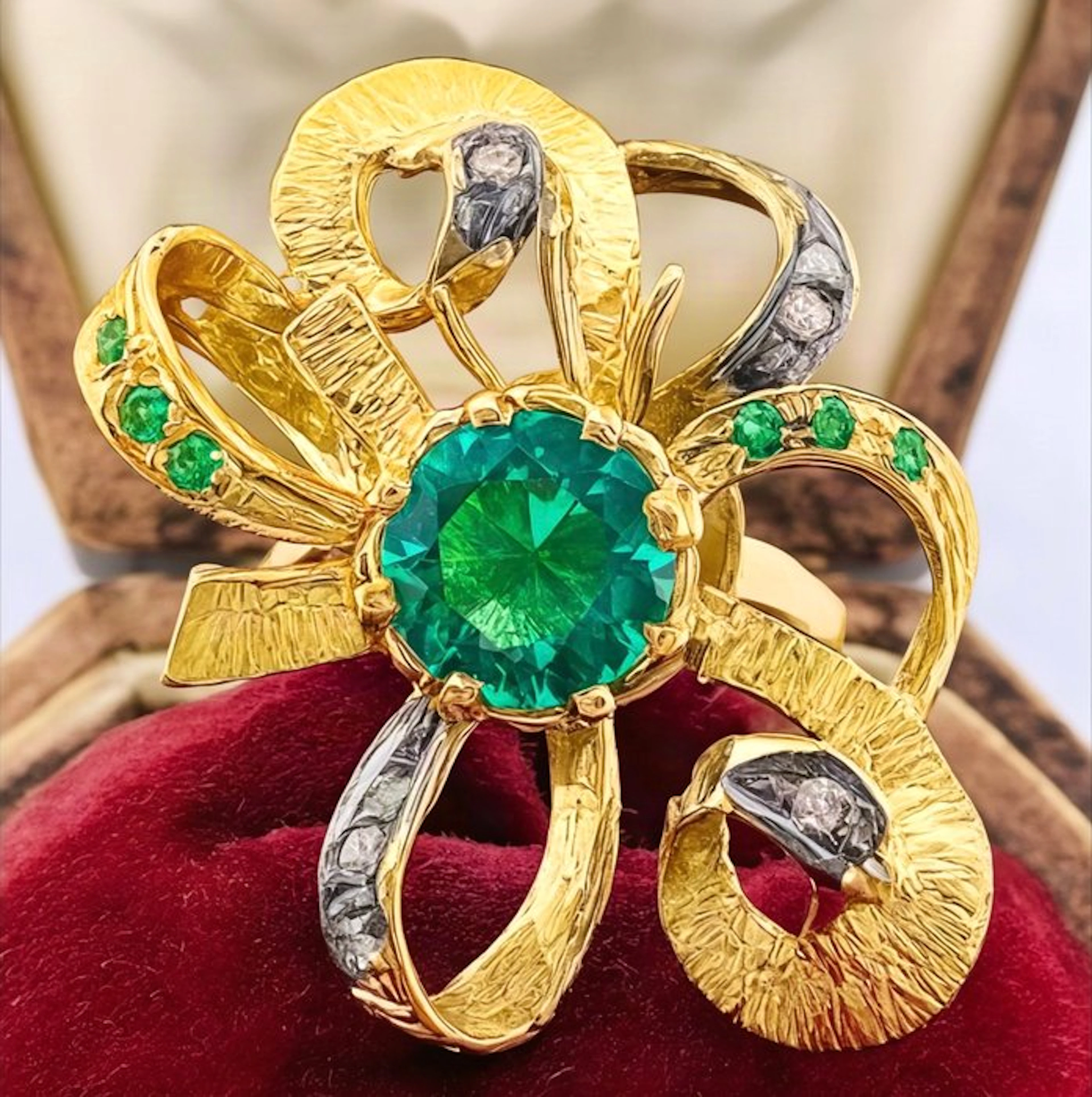 No reserve price - Ring - 9 kt. Yellow gold, Silver Emerald - Diamond