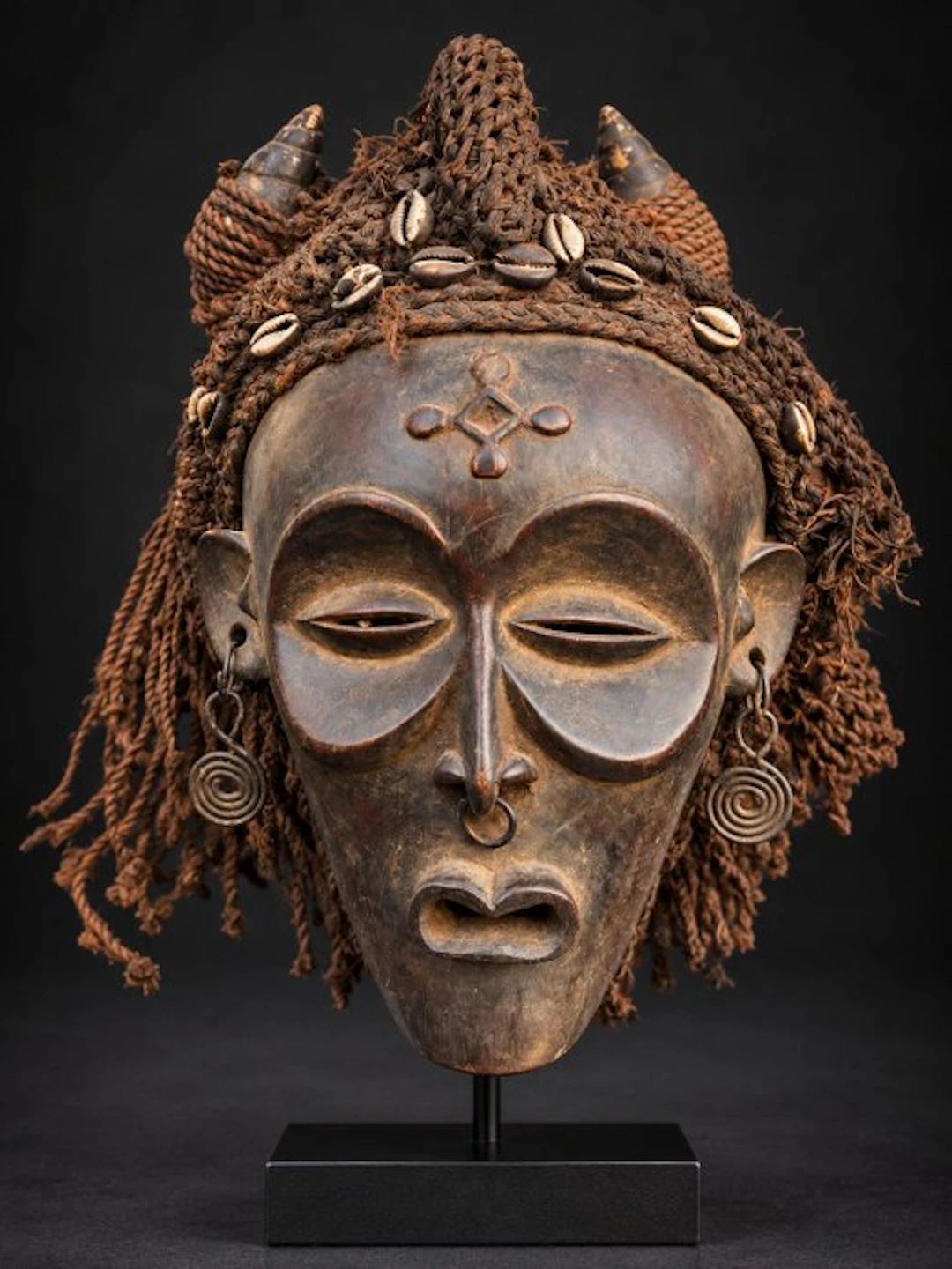 Mask - Chokwe Mwana Pwo mask - DR Congo (No reserve price)