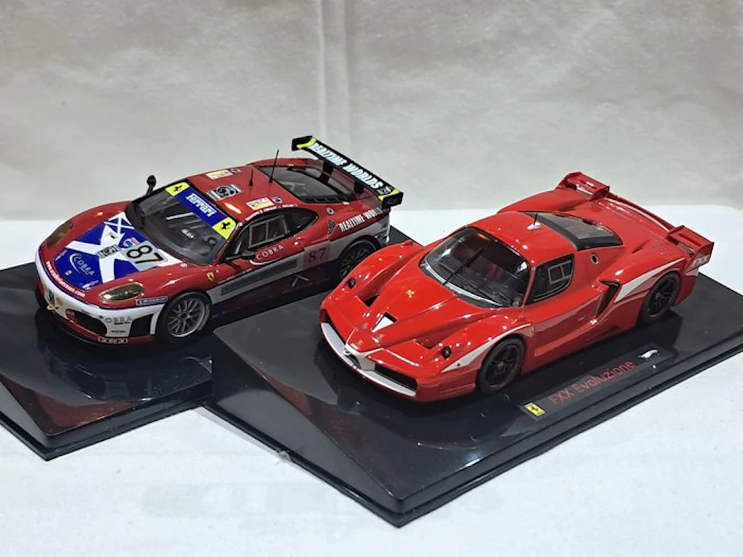 Hot Wheels 1:43 - Model race car (2) - Ferrari F430 GTC...