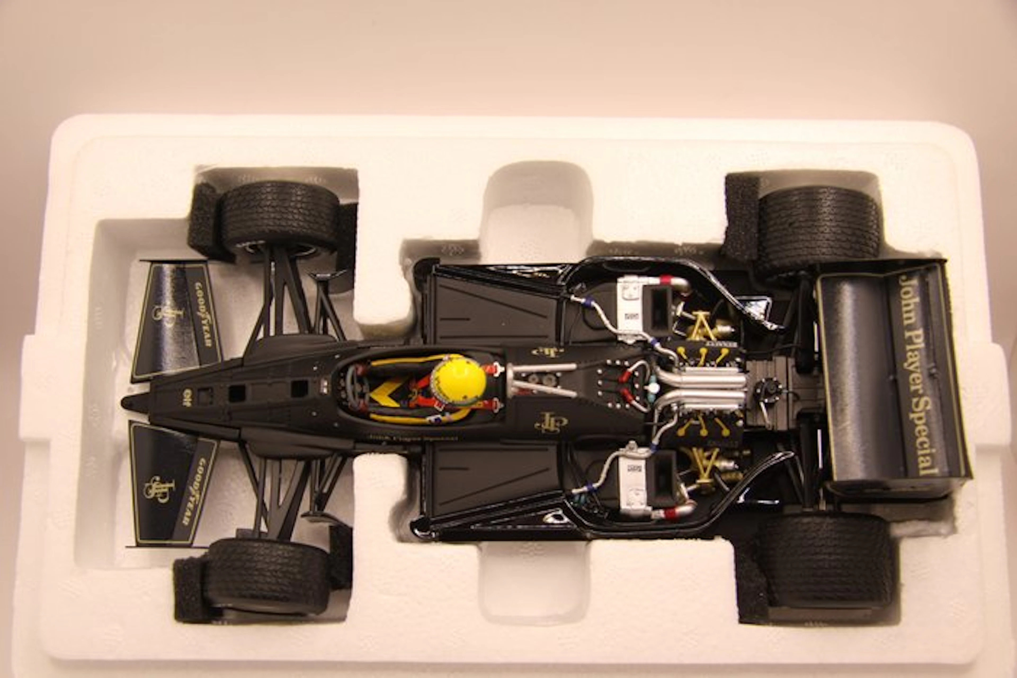 PremiumX 1:18 - Model race car - Lotus 97T - Ayrton Senna - Ayrton Senna