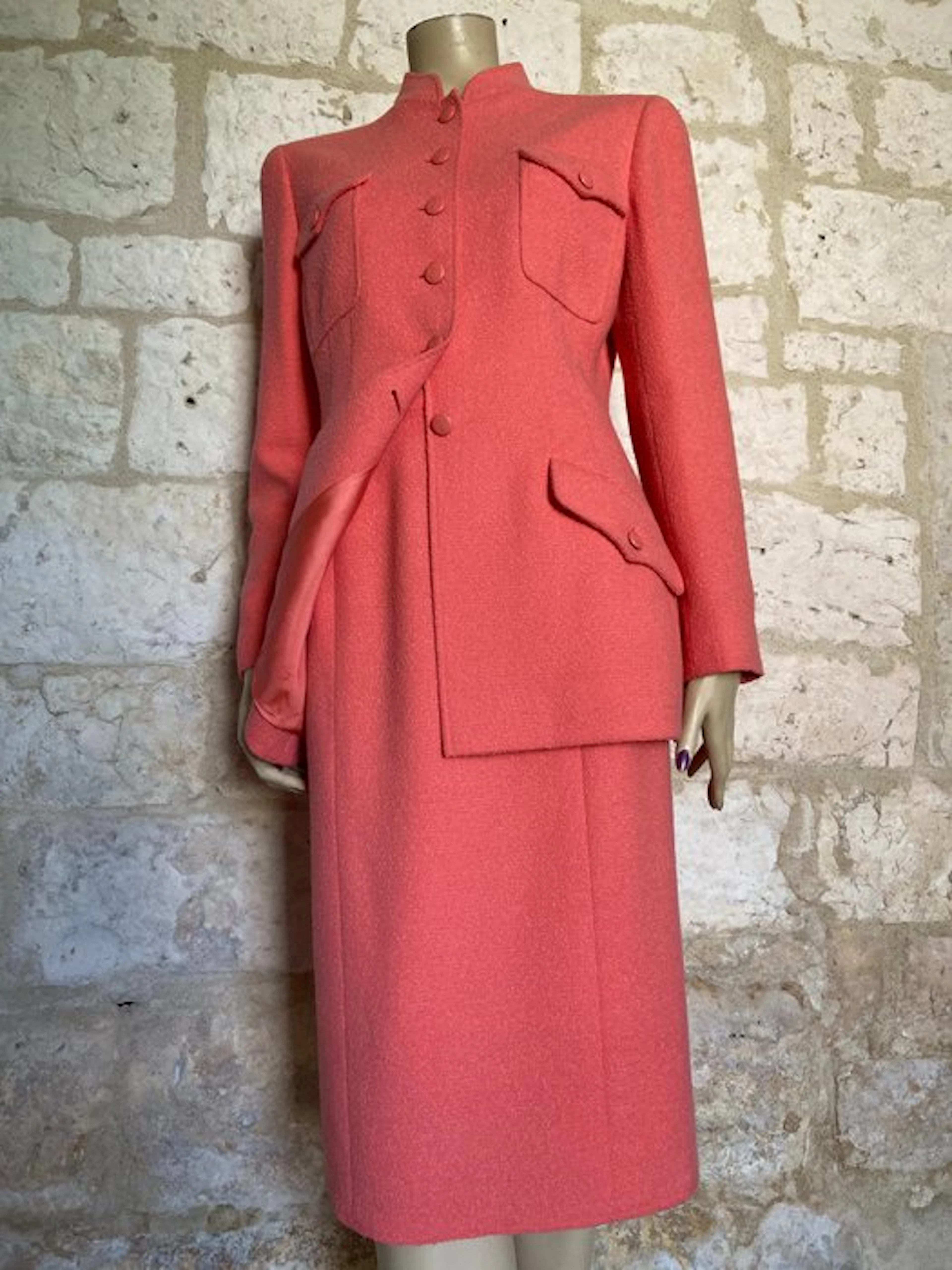 Chanel - Suit - Vintage