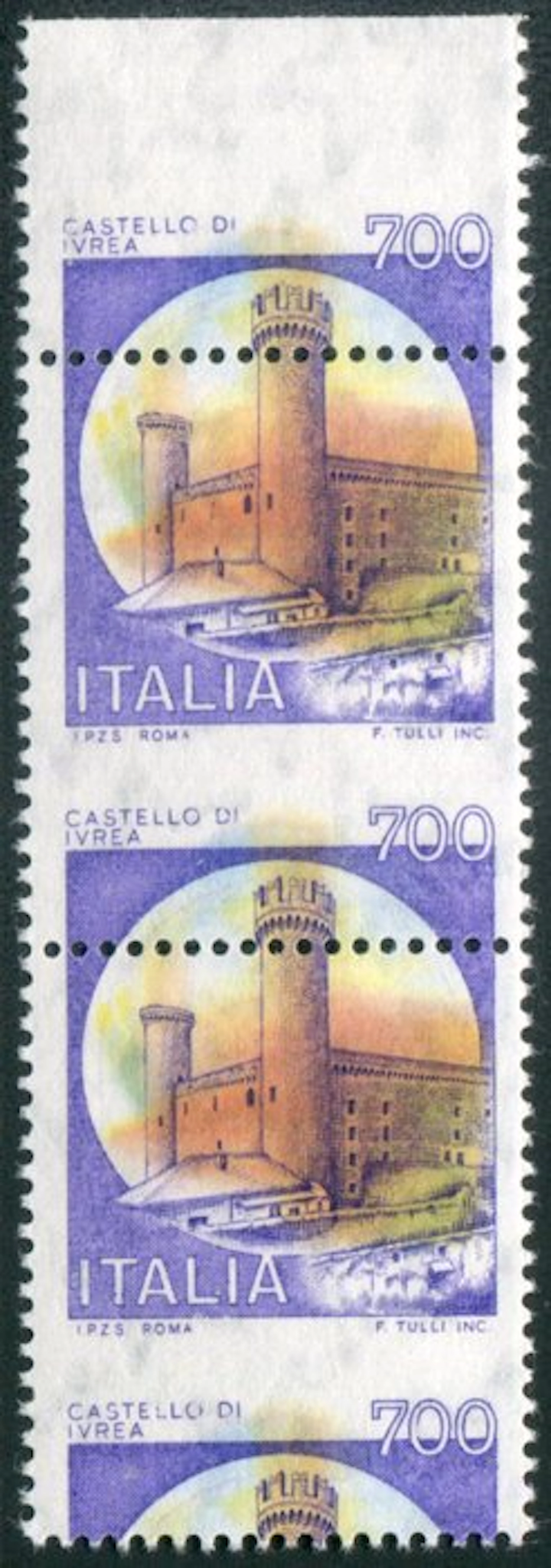 Italian Republic 1980 - Castelli 700 lire Ivrea