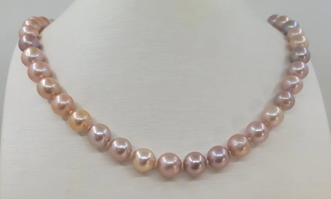 No reserve price - Necklace - 14 kt. White gold, 8.5x10mm Multi Edison Pearls