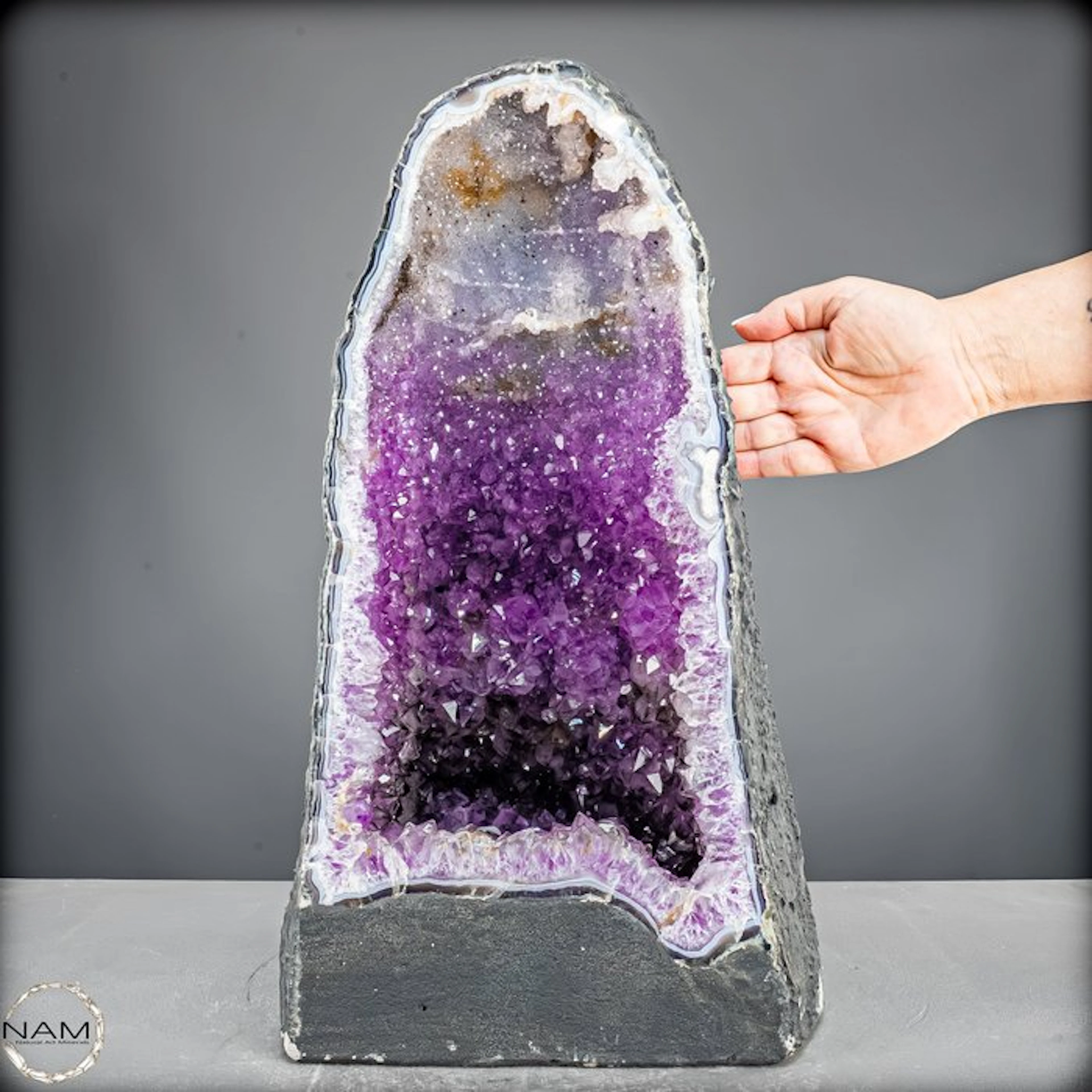 Amethyst druzy with a gradient – deep violet hues in...
