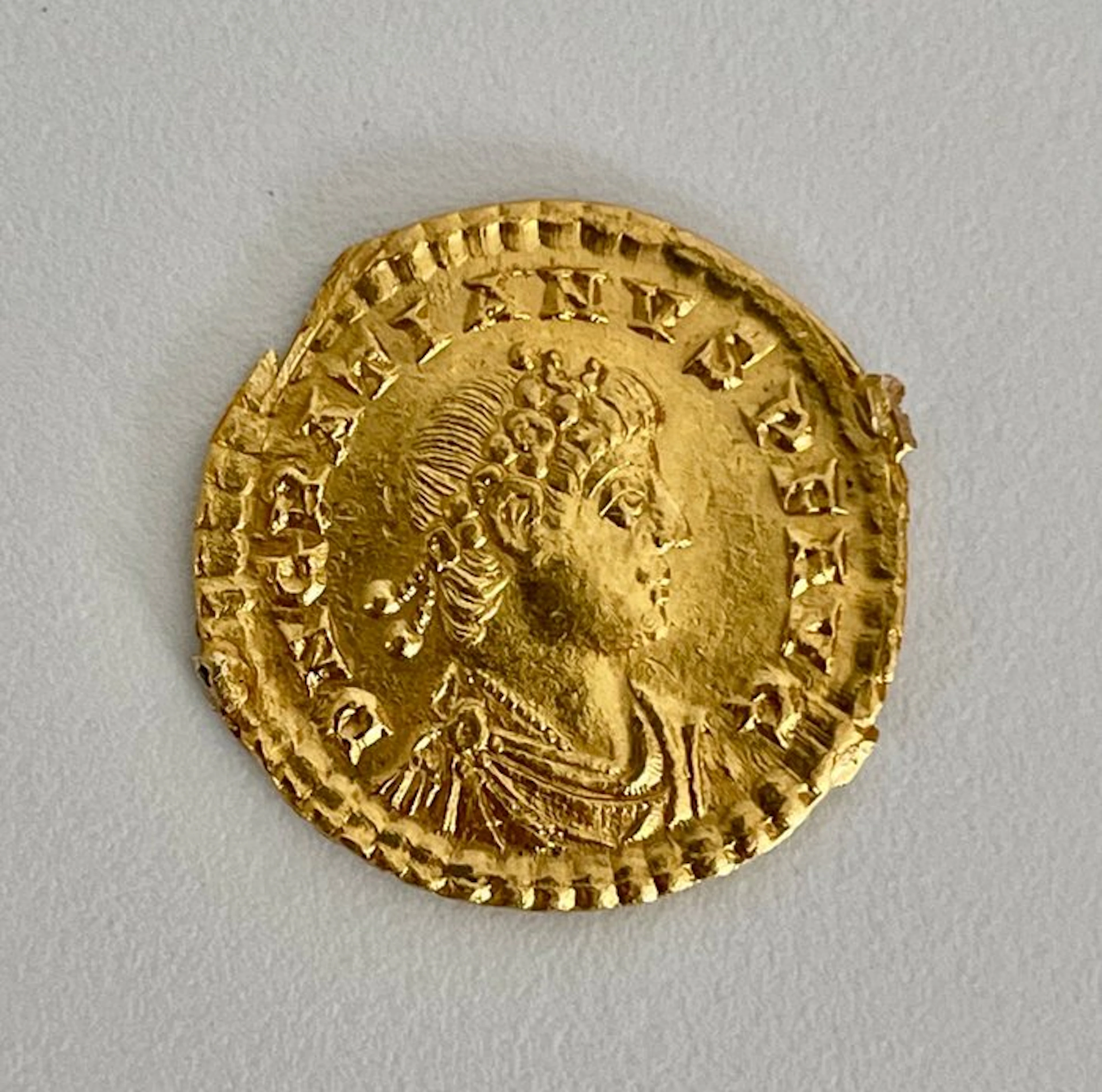 Roman Empire. Gratian (AD 367-383). Solidus