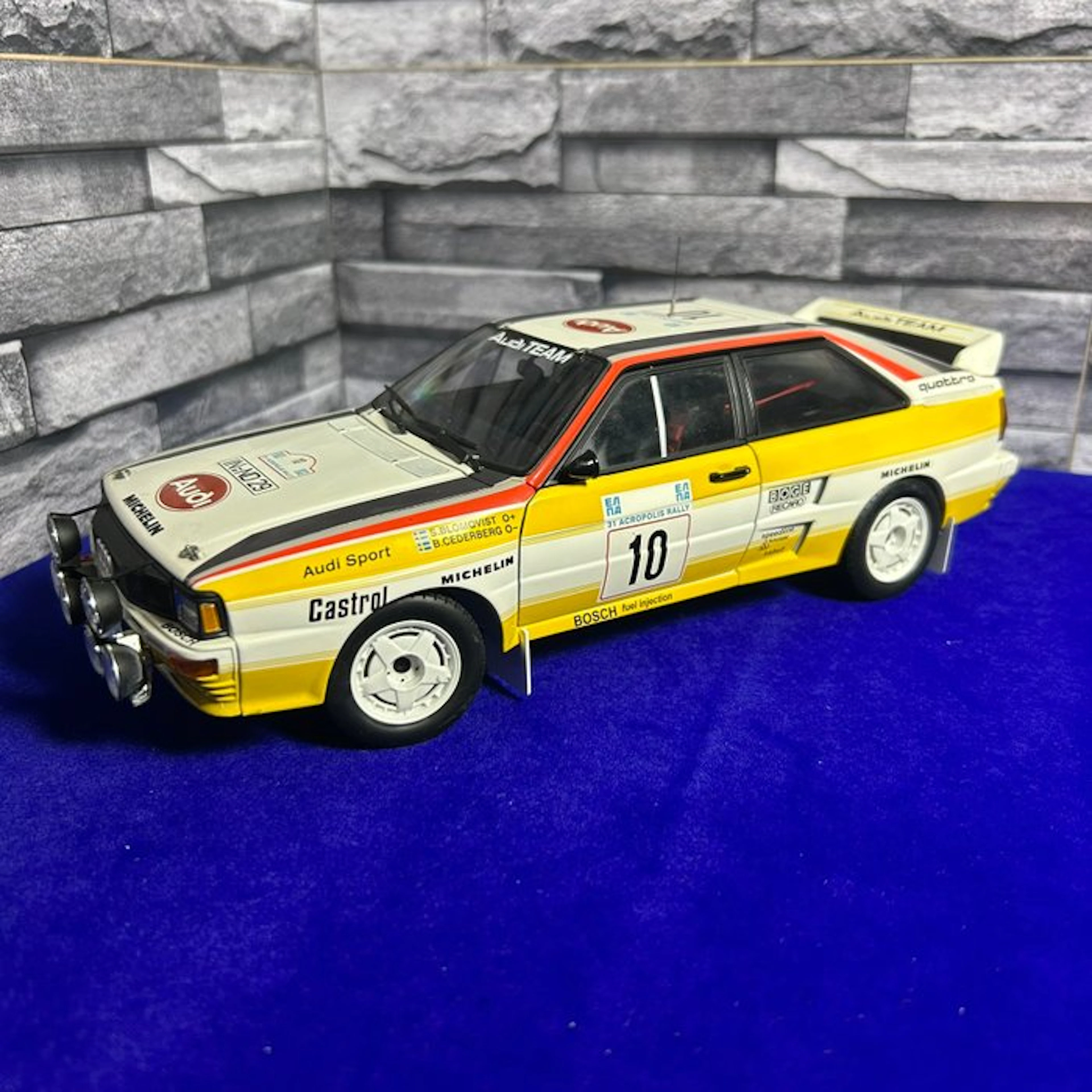 Autoart 1:18 - Model race car - AUTOart Millennium Series...