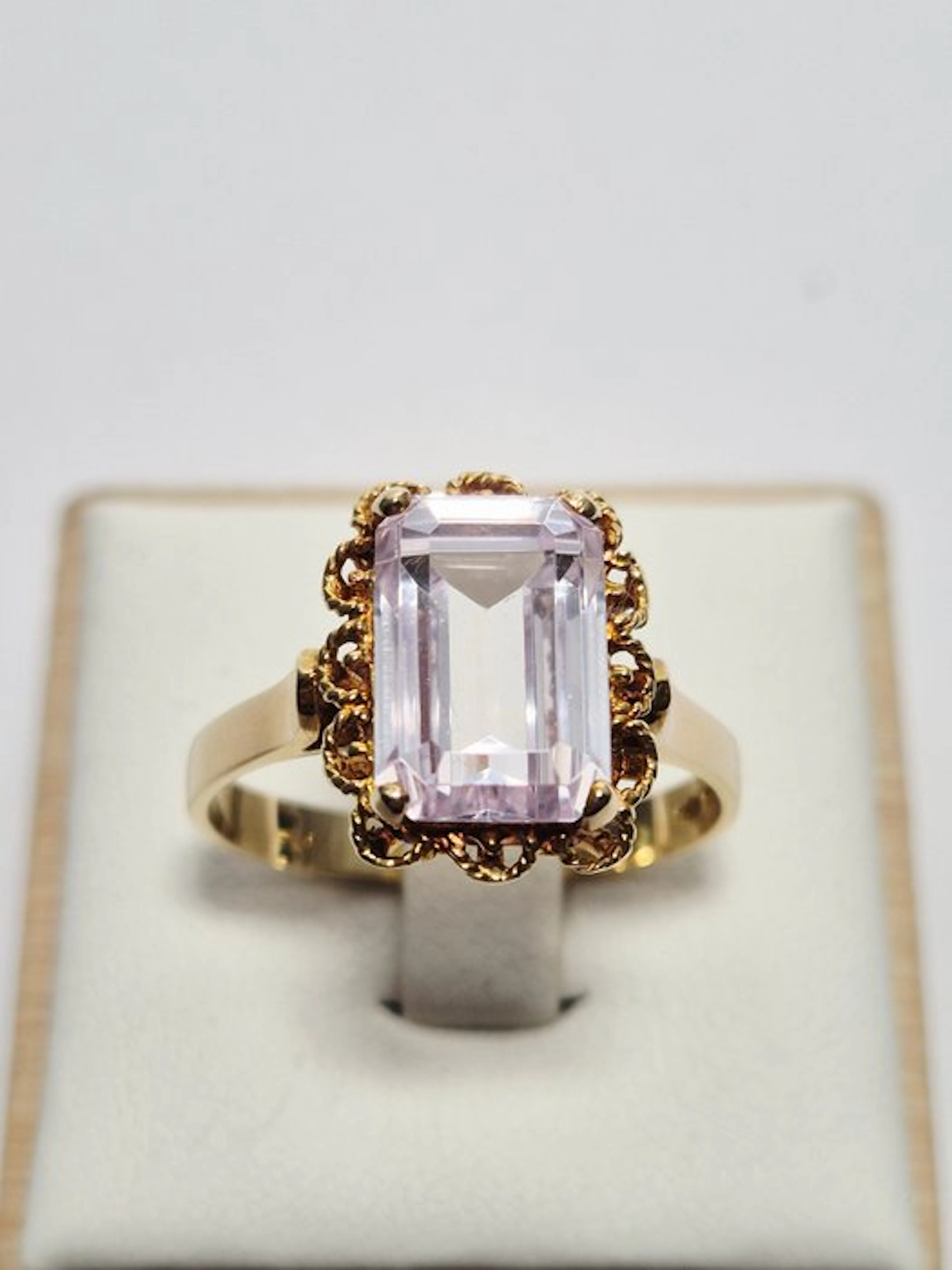Cocktail ring - 18 kt. Yellow gold - 3.50ct. tw. Amethyst - Rose of France