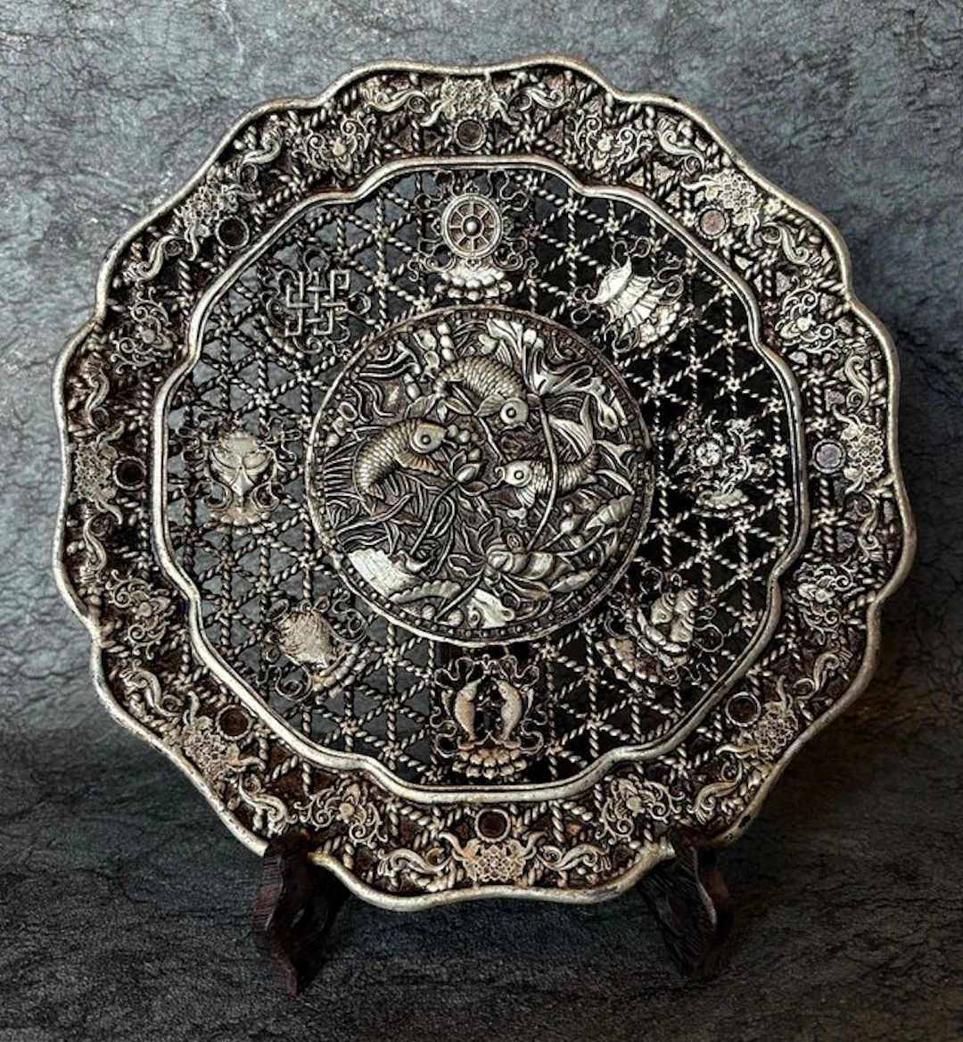 Platter - Metal - Includes pedestal Ashtamangala