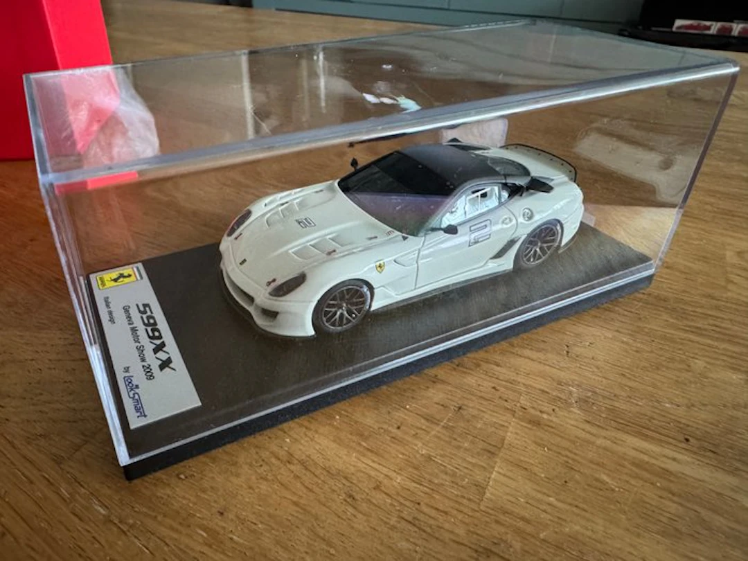 Look Smart 1:43 - Model sports car - Ferrari 599XX...
