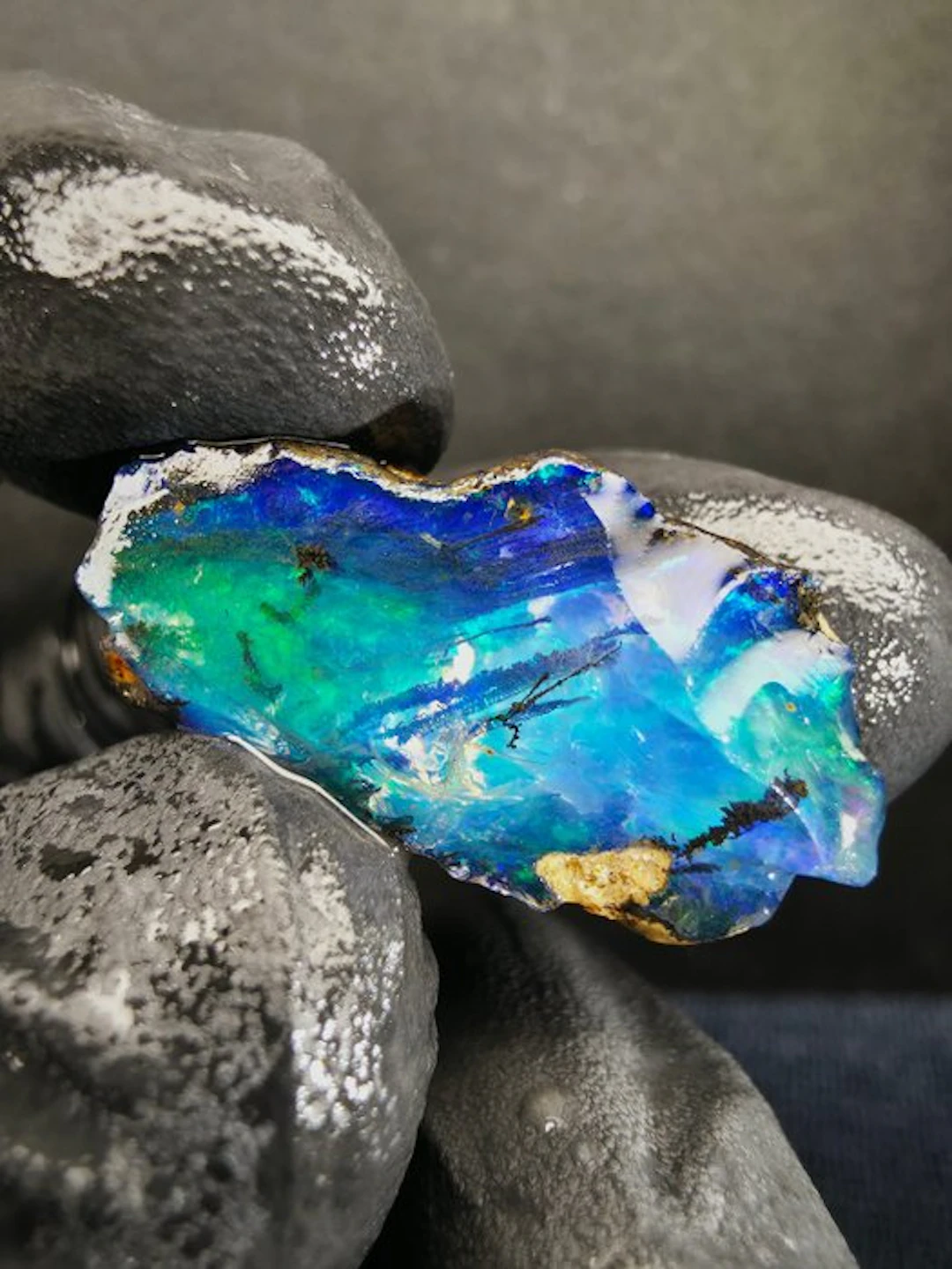 16.55 cts Crystal Opal Specimen Rough- 3.31 g