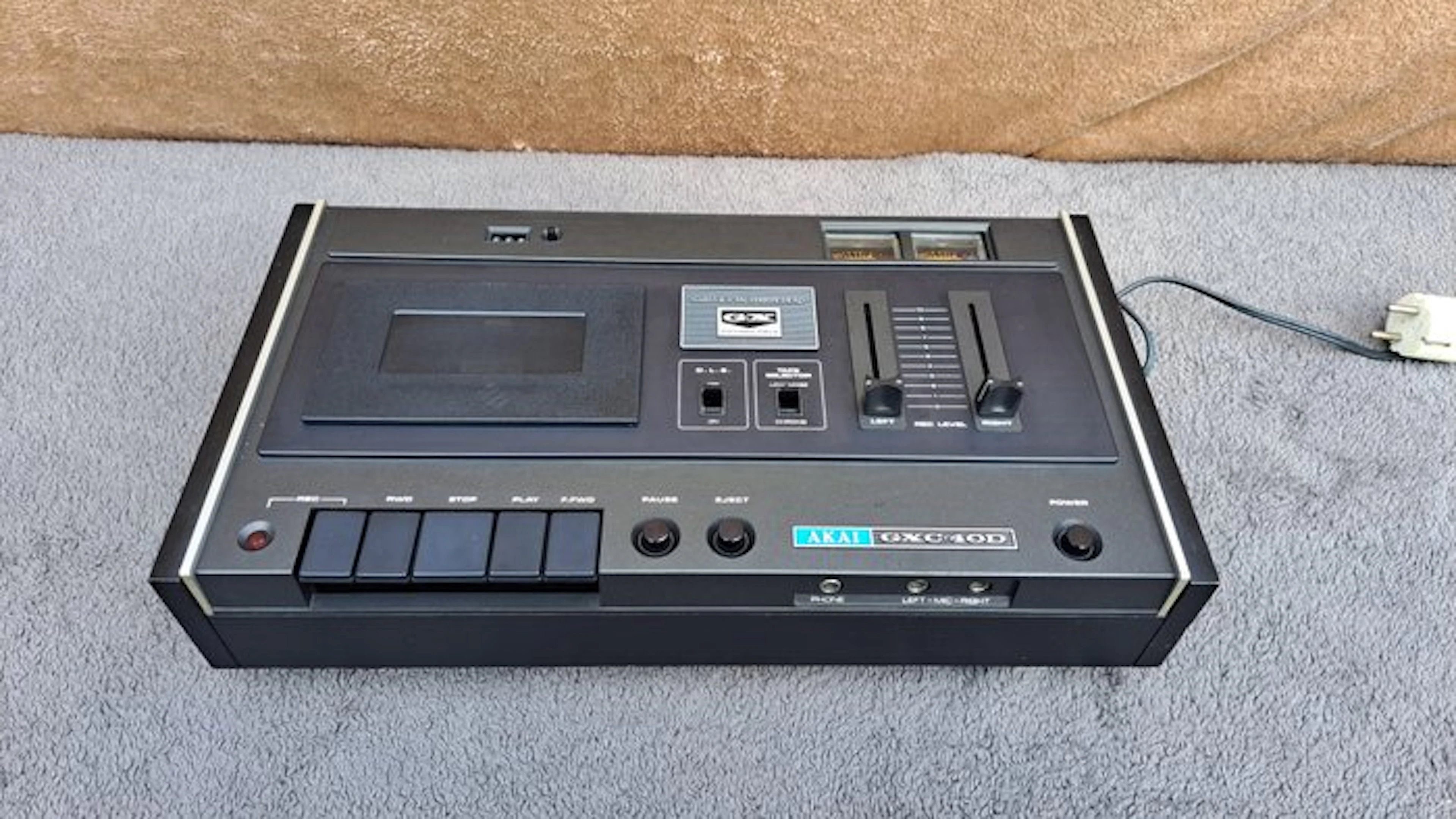 Akai - GXC-40D Top-Loading Stereo Audio-cassette deck