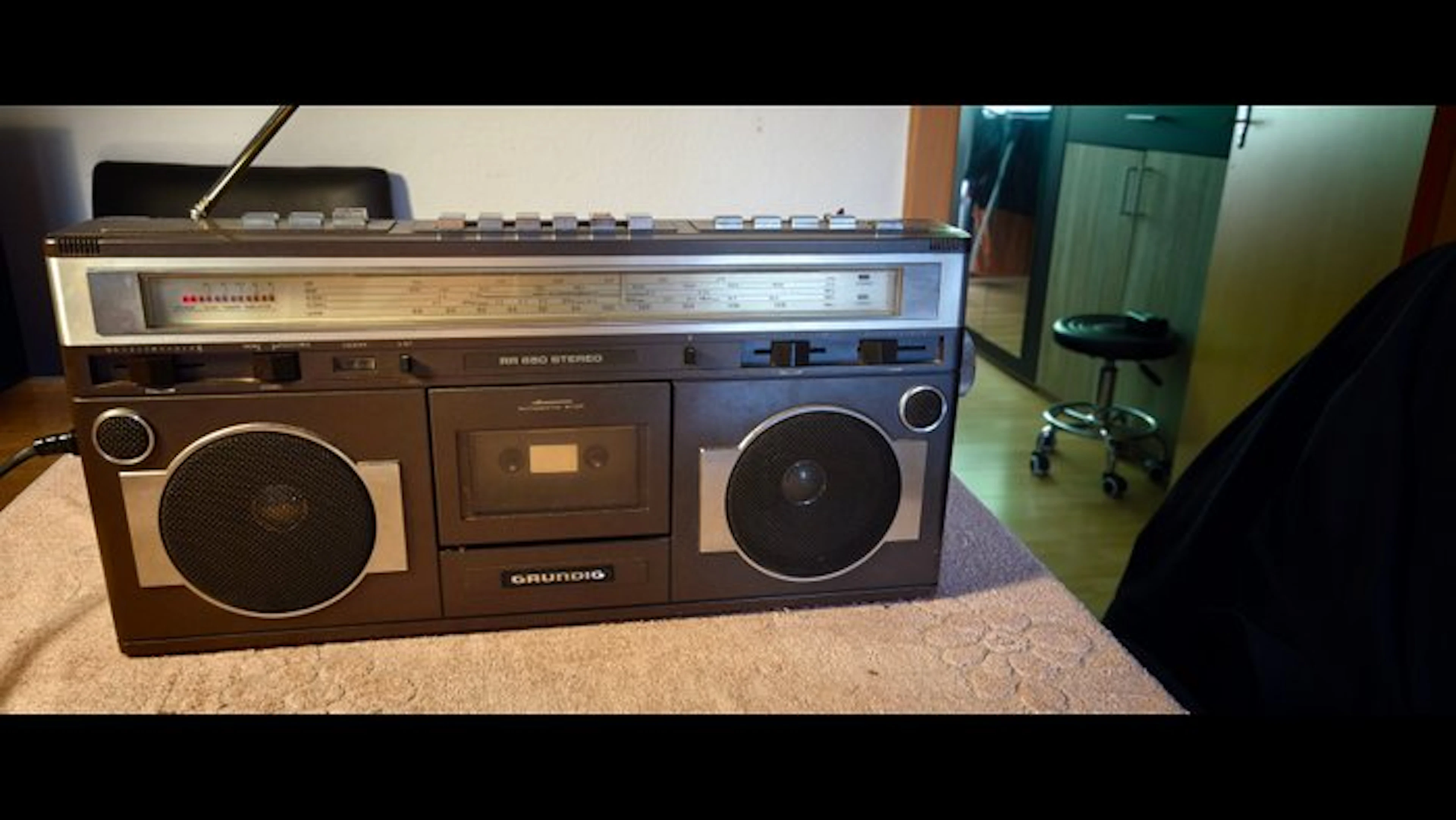 Grundig - RR 650 Portable cassette player
